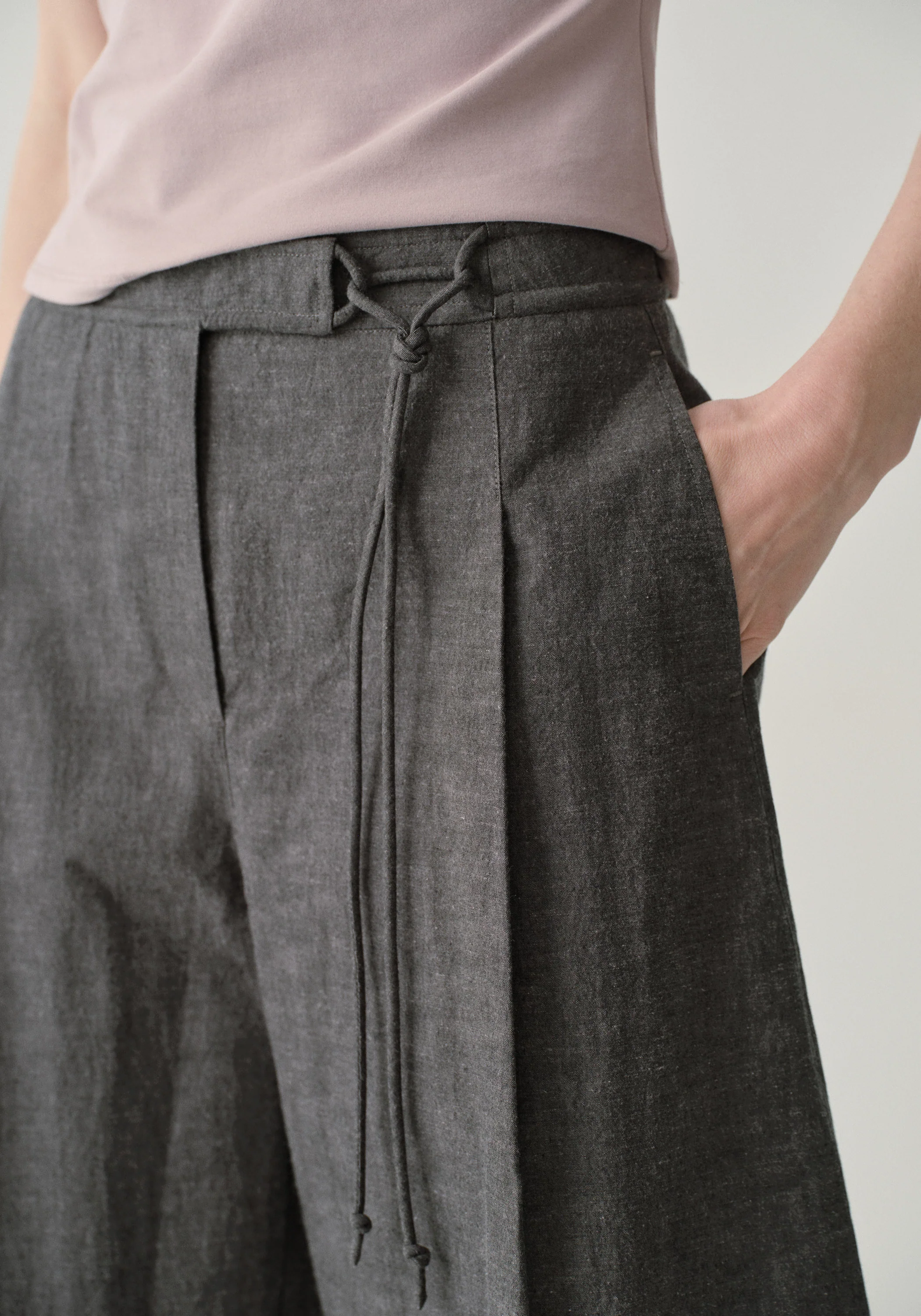 Cotton-linen Belted Pants - Image 13