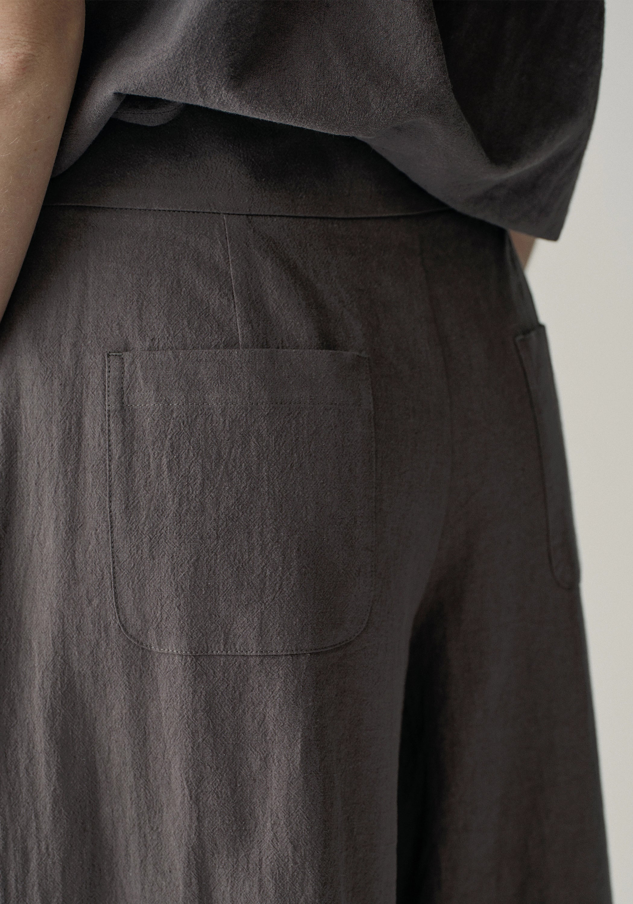 Cotton-linen Pleated Pants - Image 10