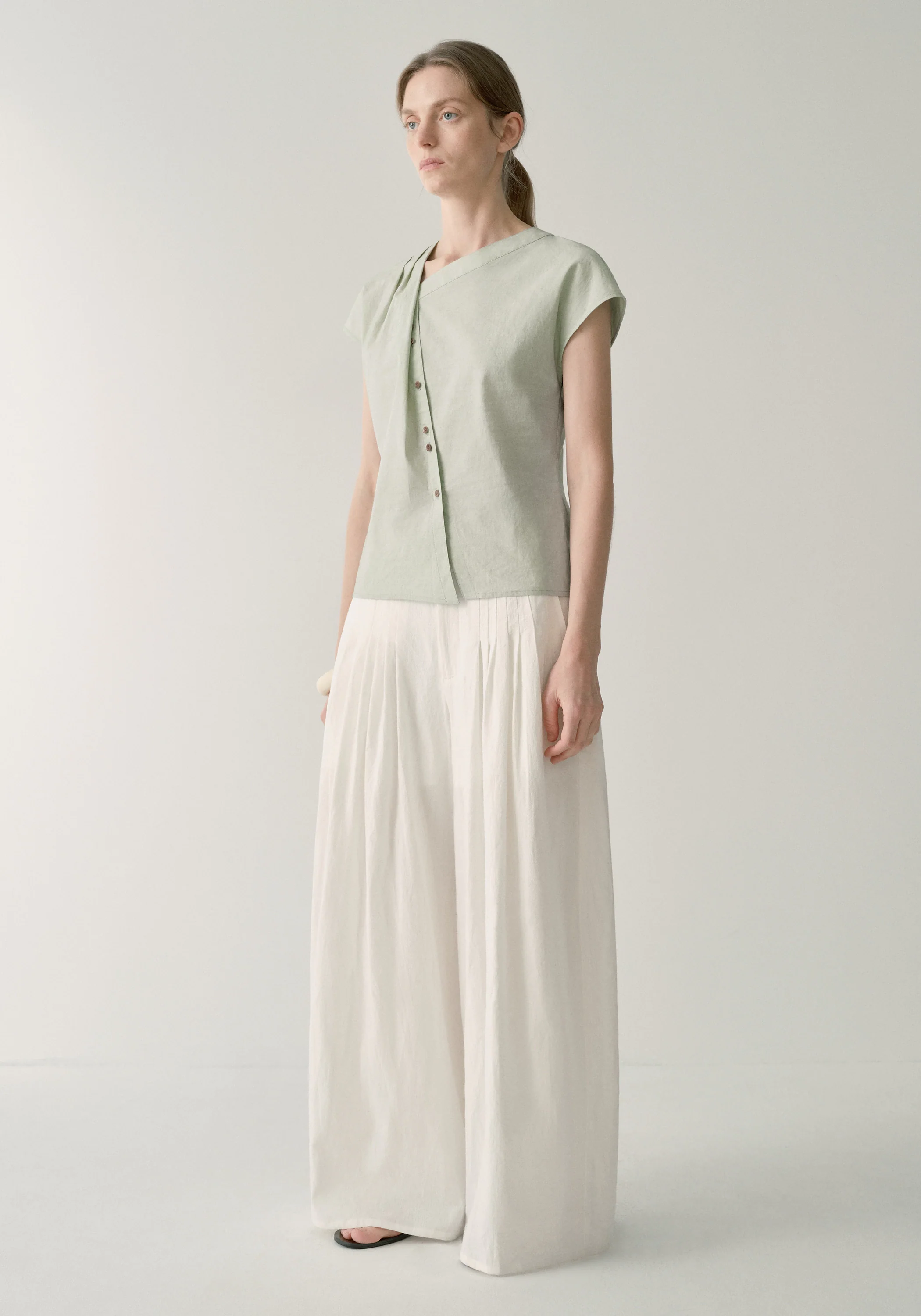 Cotton-linen Pleated Pants - Image 13