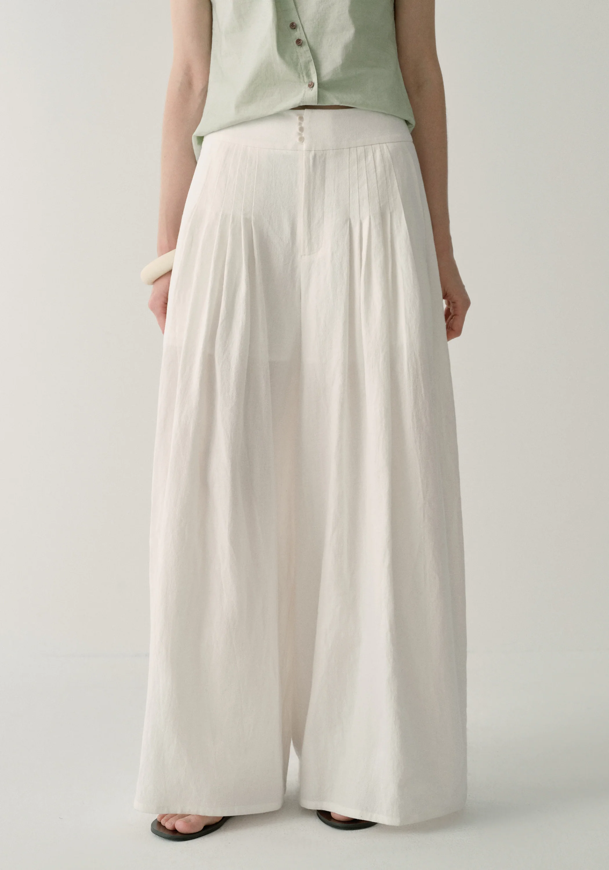 Cotton-linen Pleated Pants - Image 15