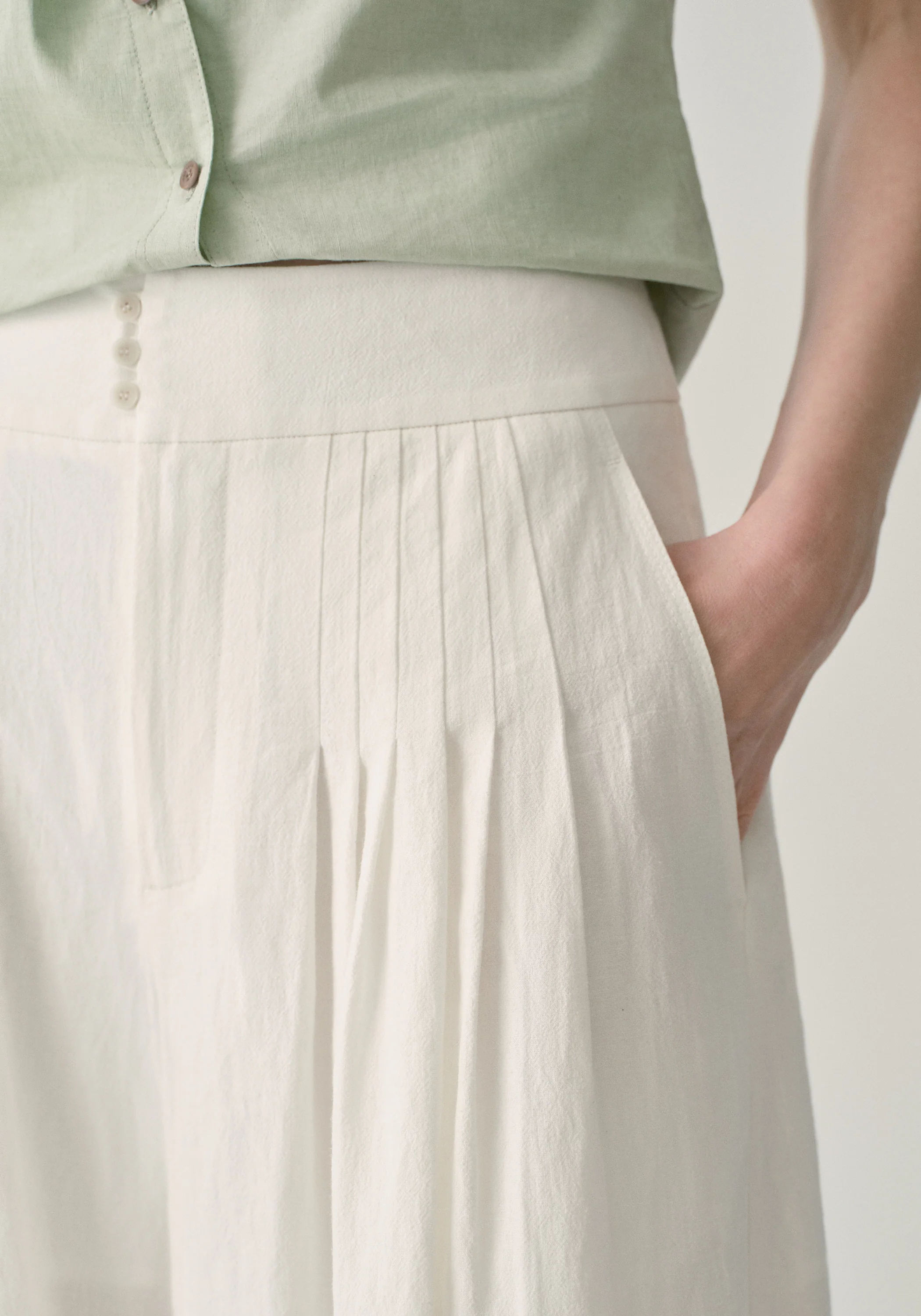 Cotton-linen Pleated Pants - Image 18