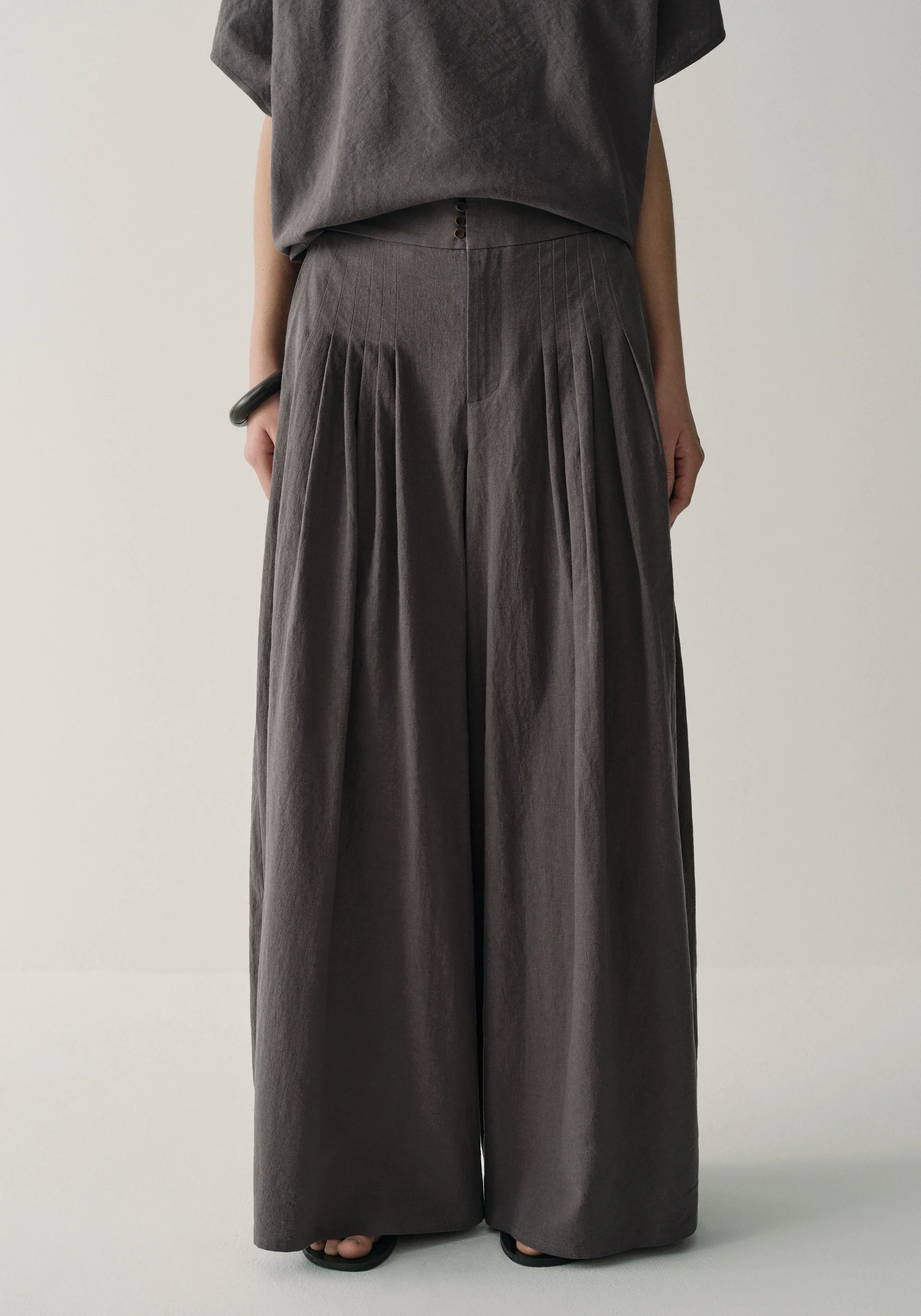 Cotton-linen Pleated Pants - Image 6