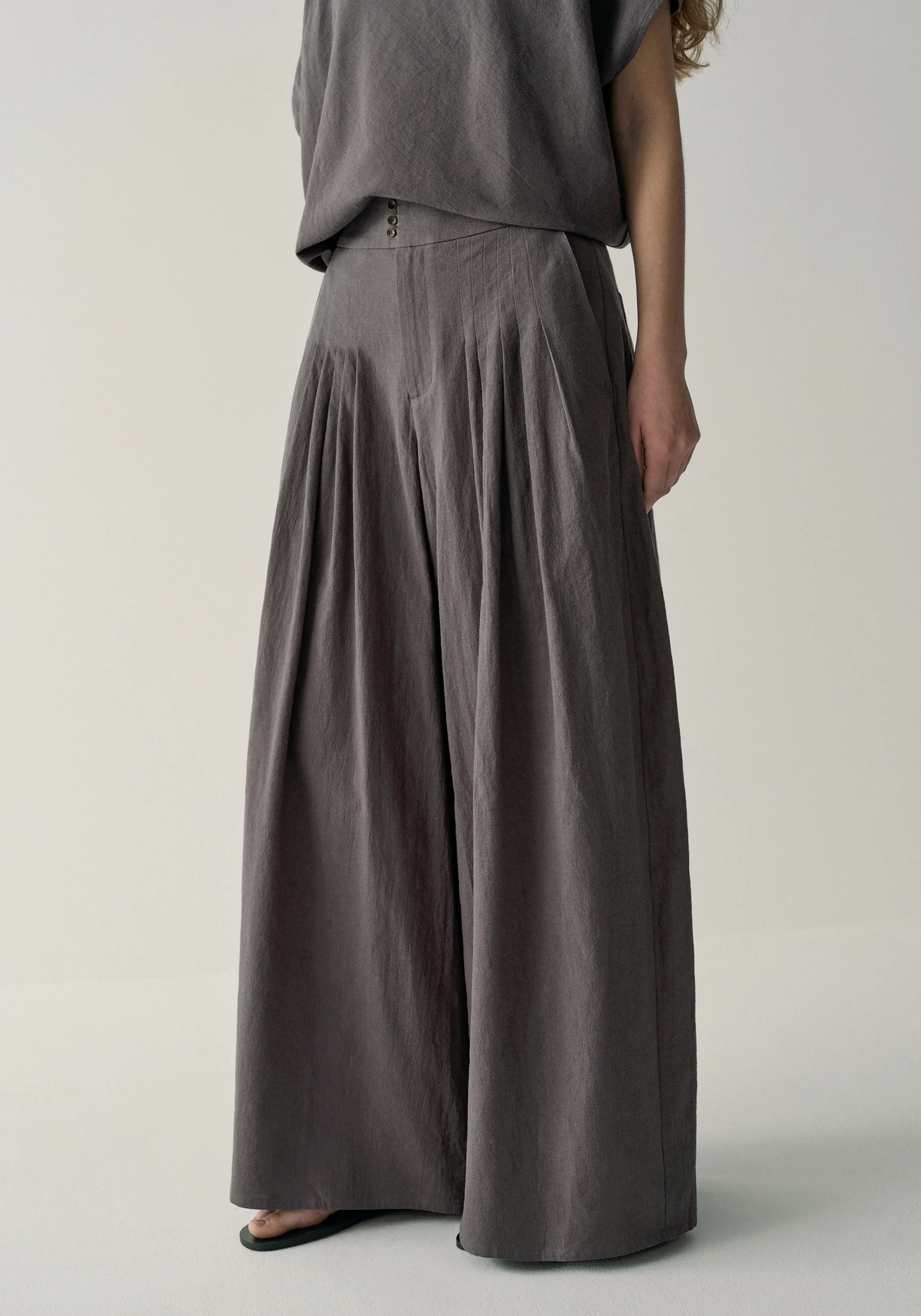 Cotton-linen Pleated Pants - Image 7