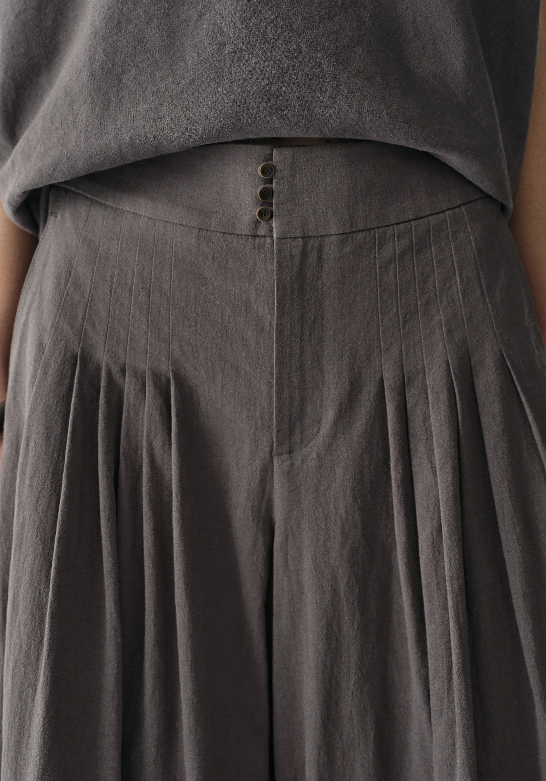 Cotton-linen Pleated Pants - Image 8