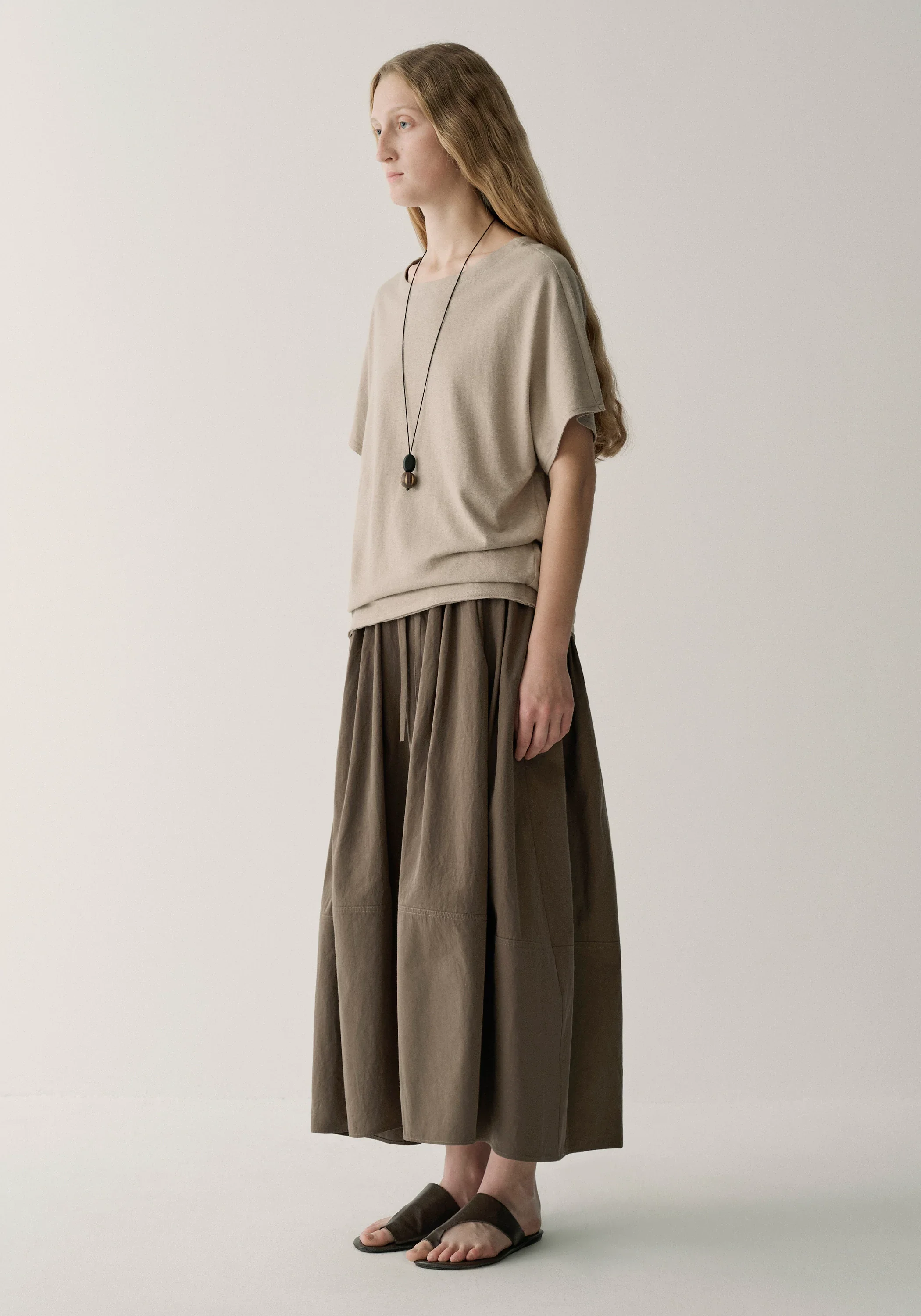 Elastic Waist Cocoon Skirt - Image 3
