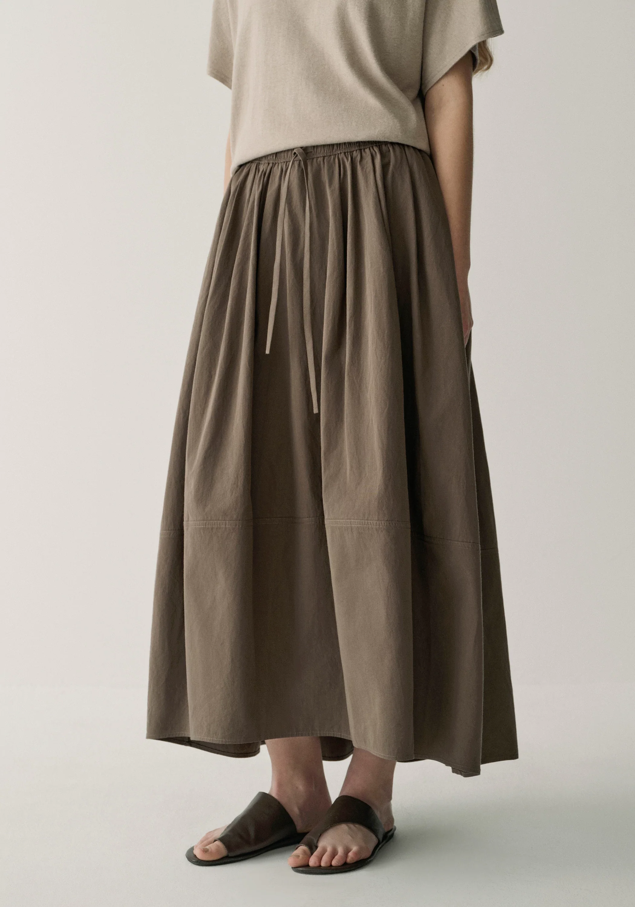 Elastic Waist Cocoon Skirt - Image 6