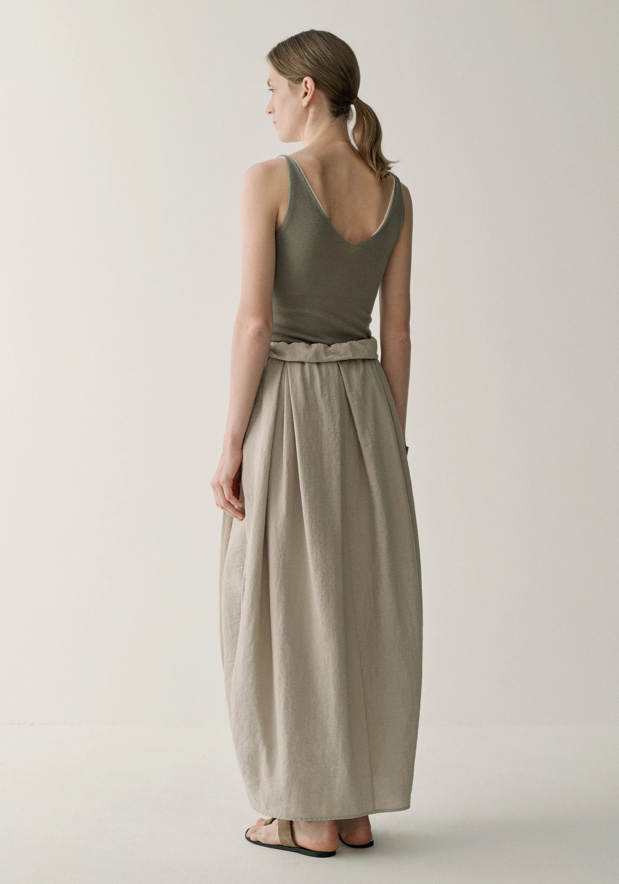 Tulip Structured Skirt - Image 12