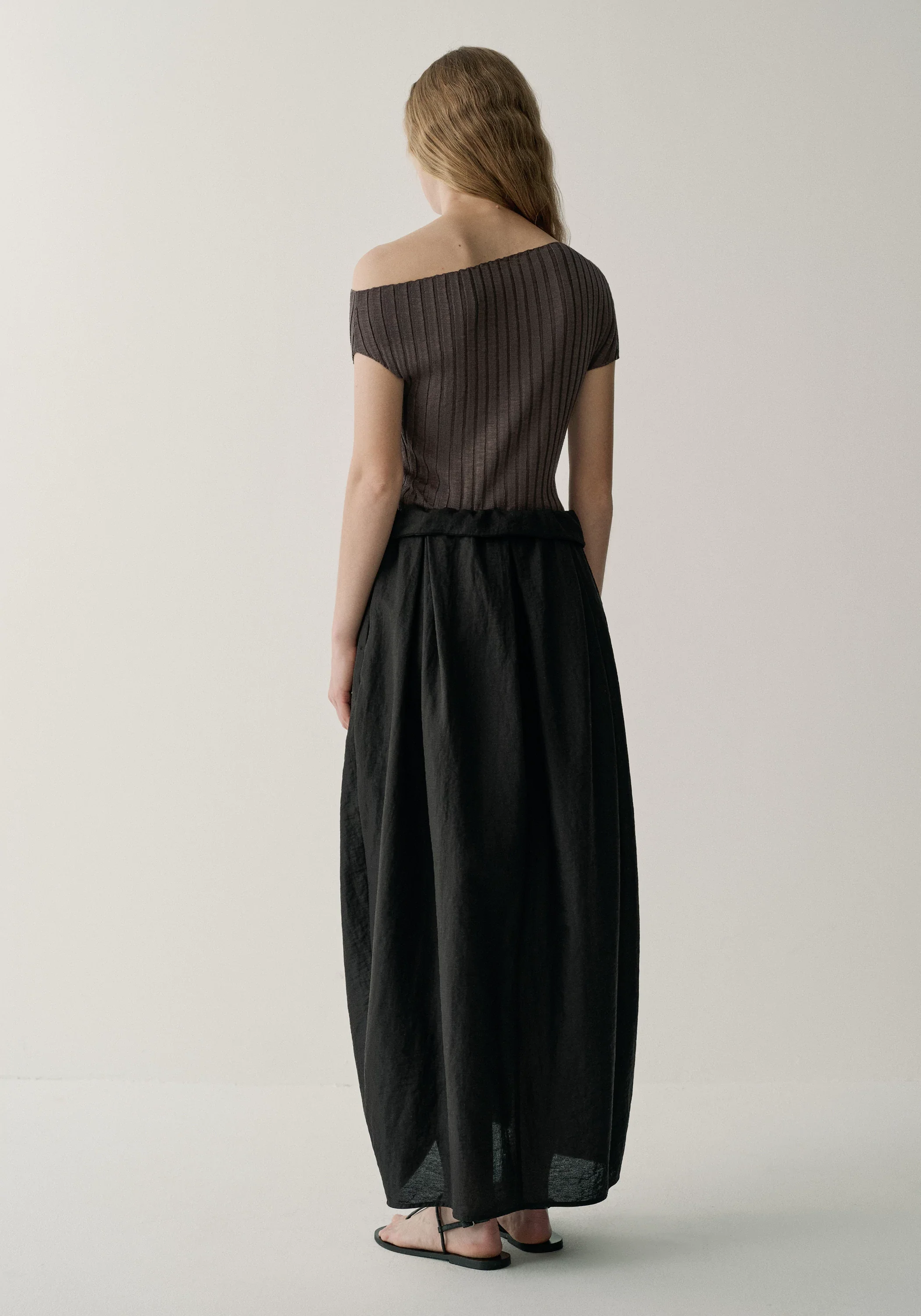 Tulip Structured Skirt - Image 4