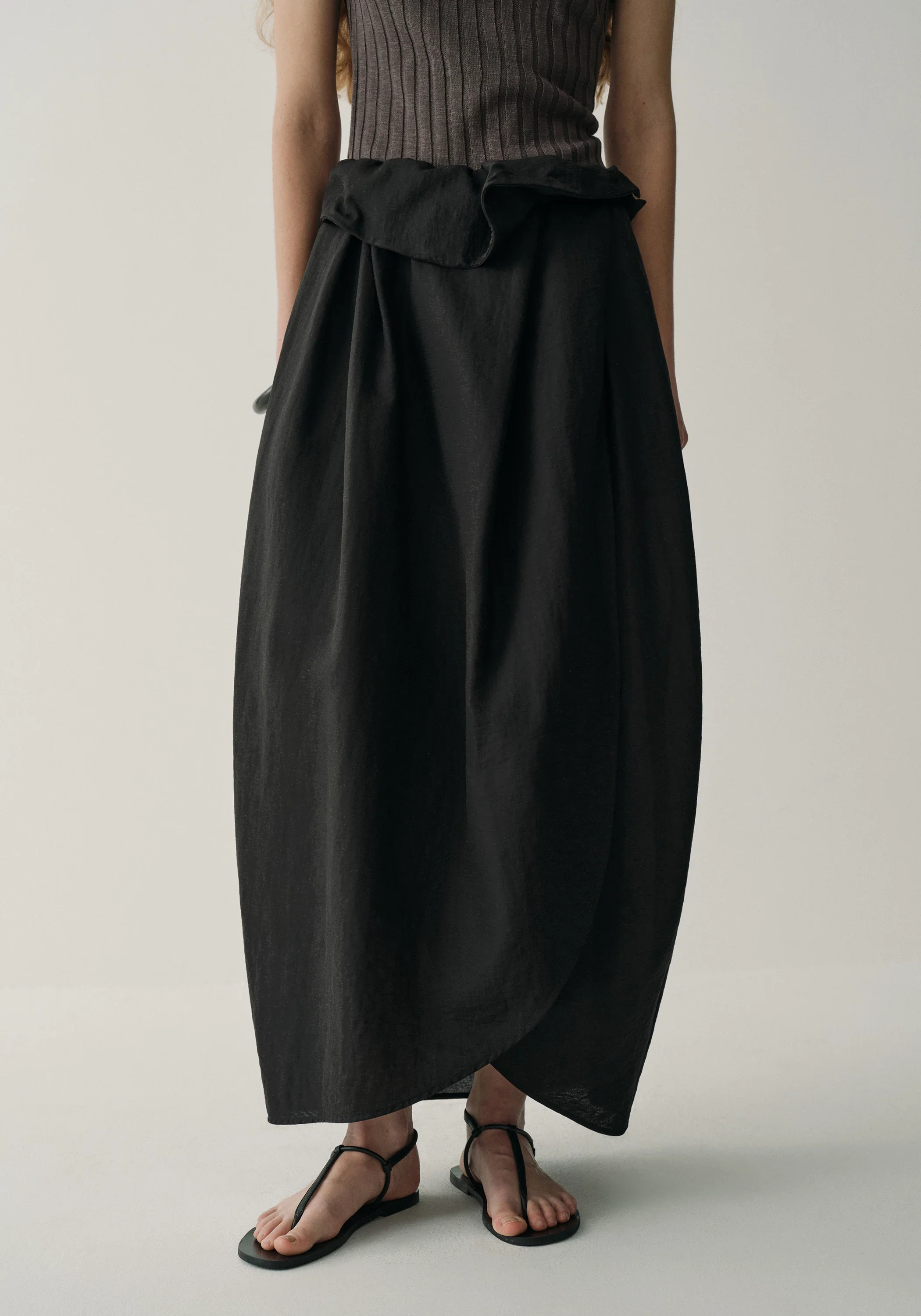 Tulip Structured Skirt - Image 5