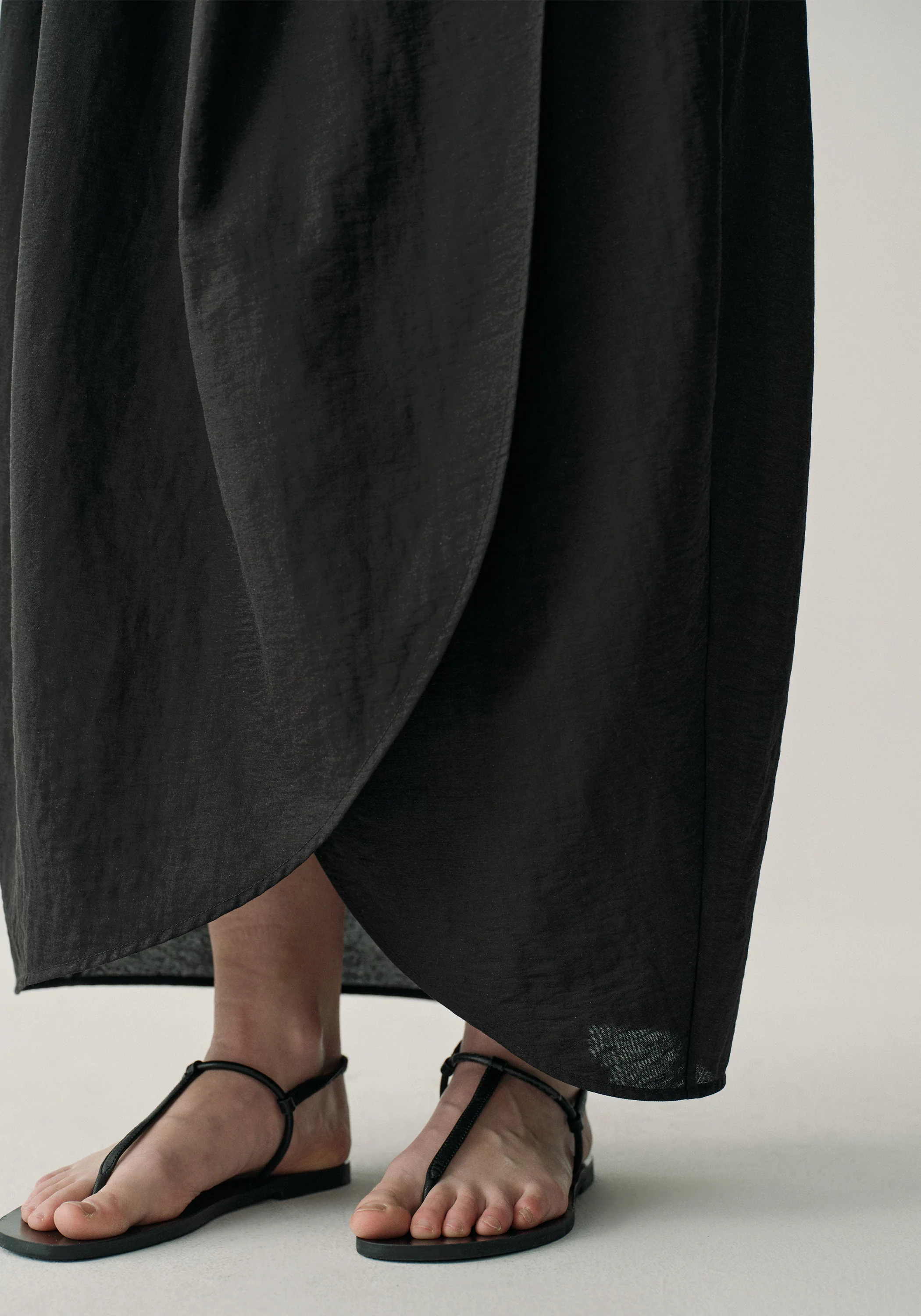 Tulip Structured Skirt - Image 8