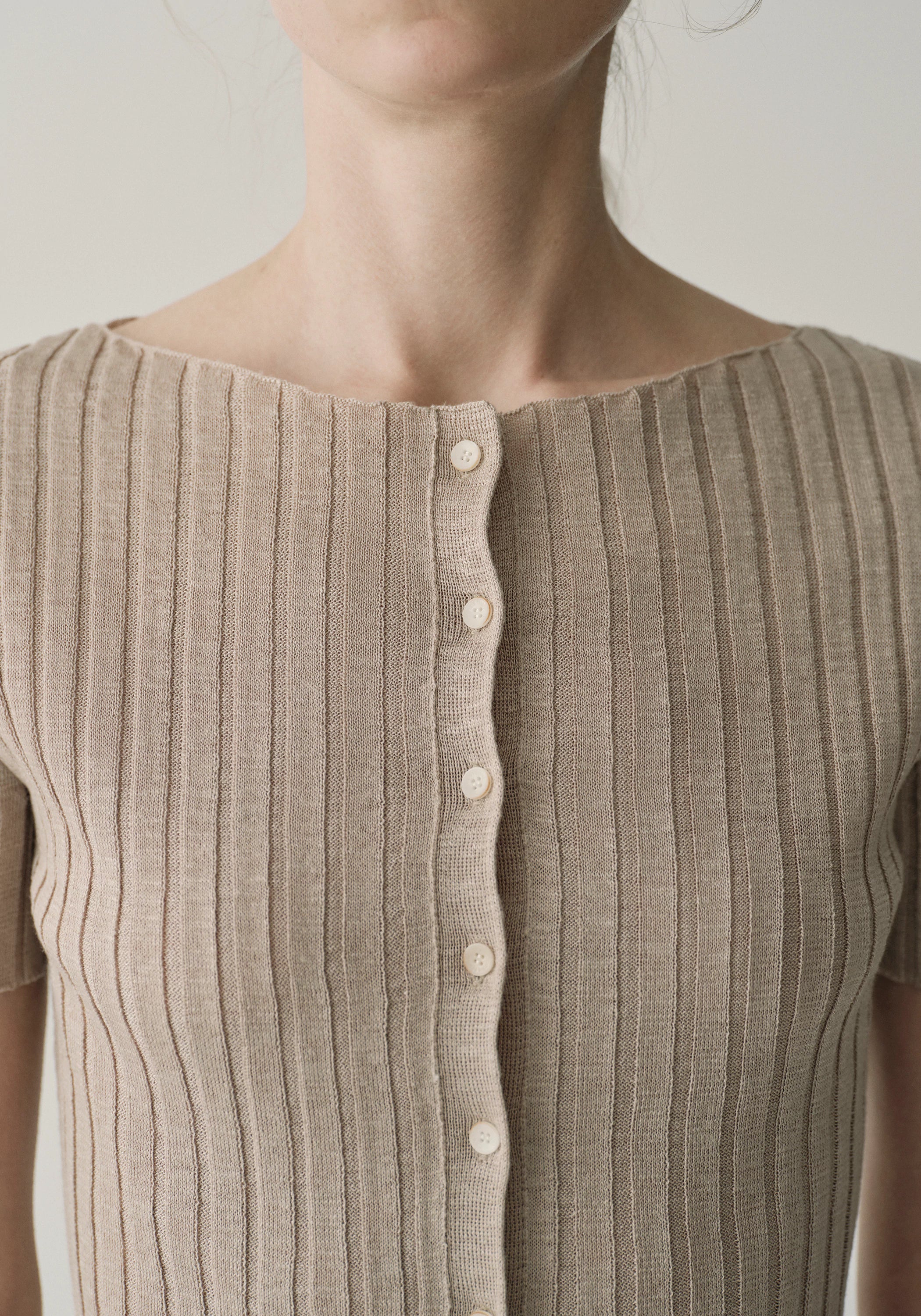 Short-sleeved Ribbed Cardigan - Image 15