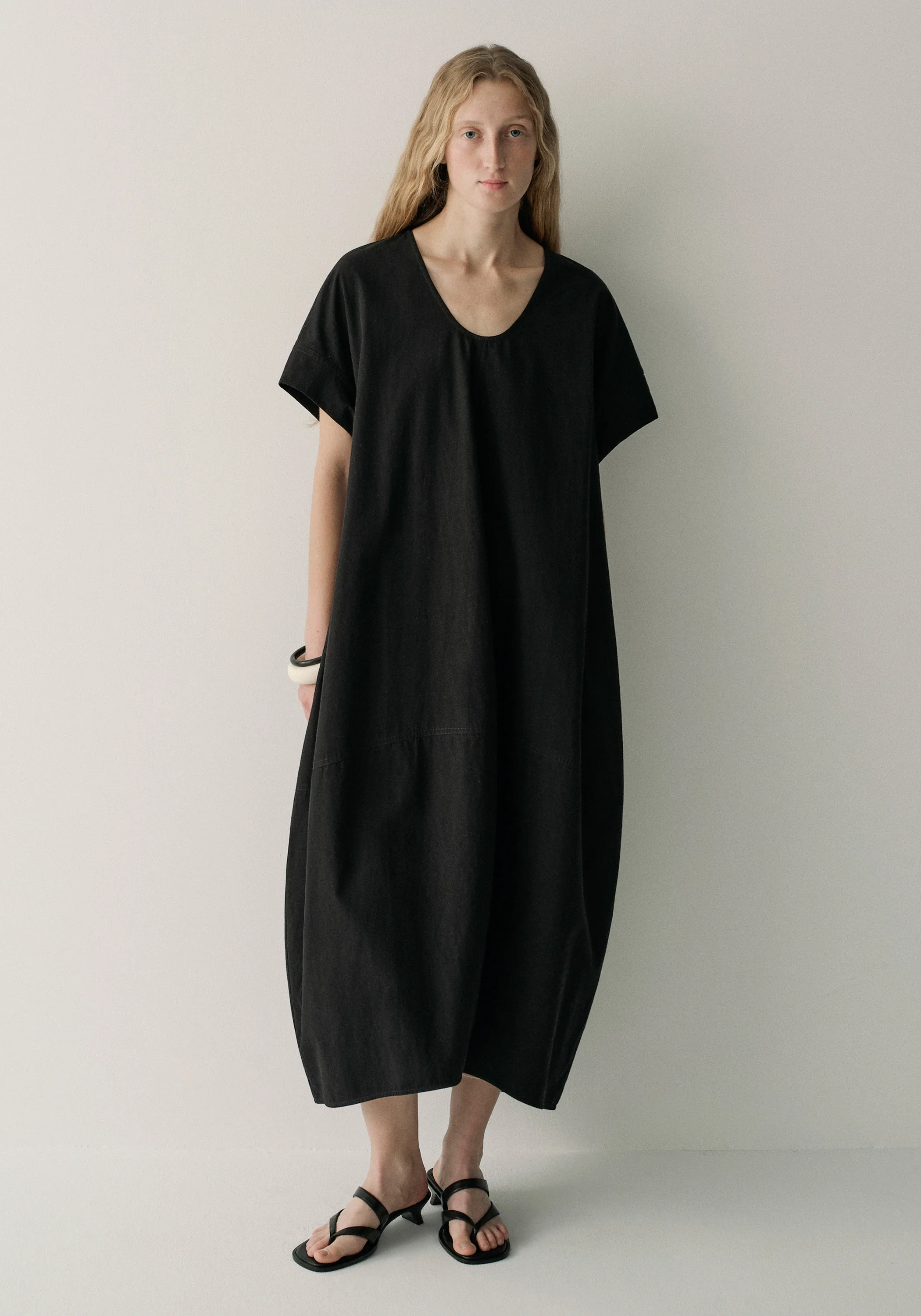 Cocoon U-neck Dress - Image 4