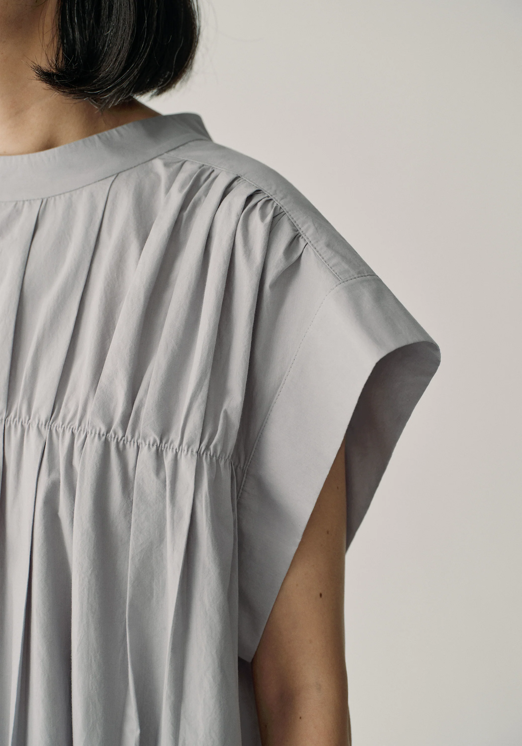Two-way Pleated Dress - Image 16