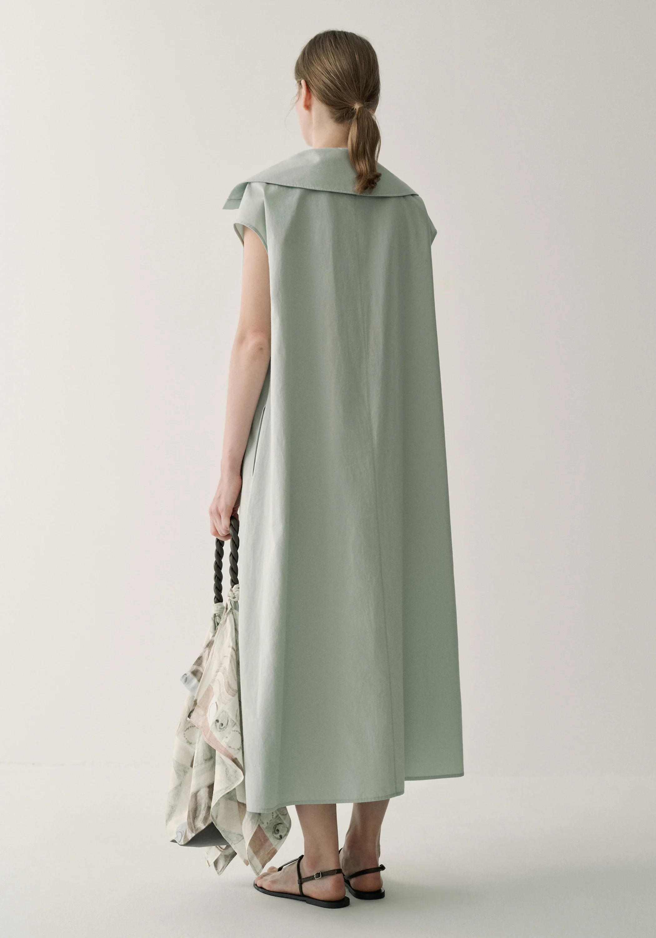 Wide-collar Buttoned Dress - Image 12