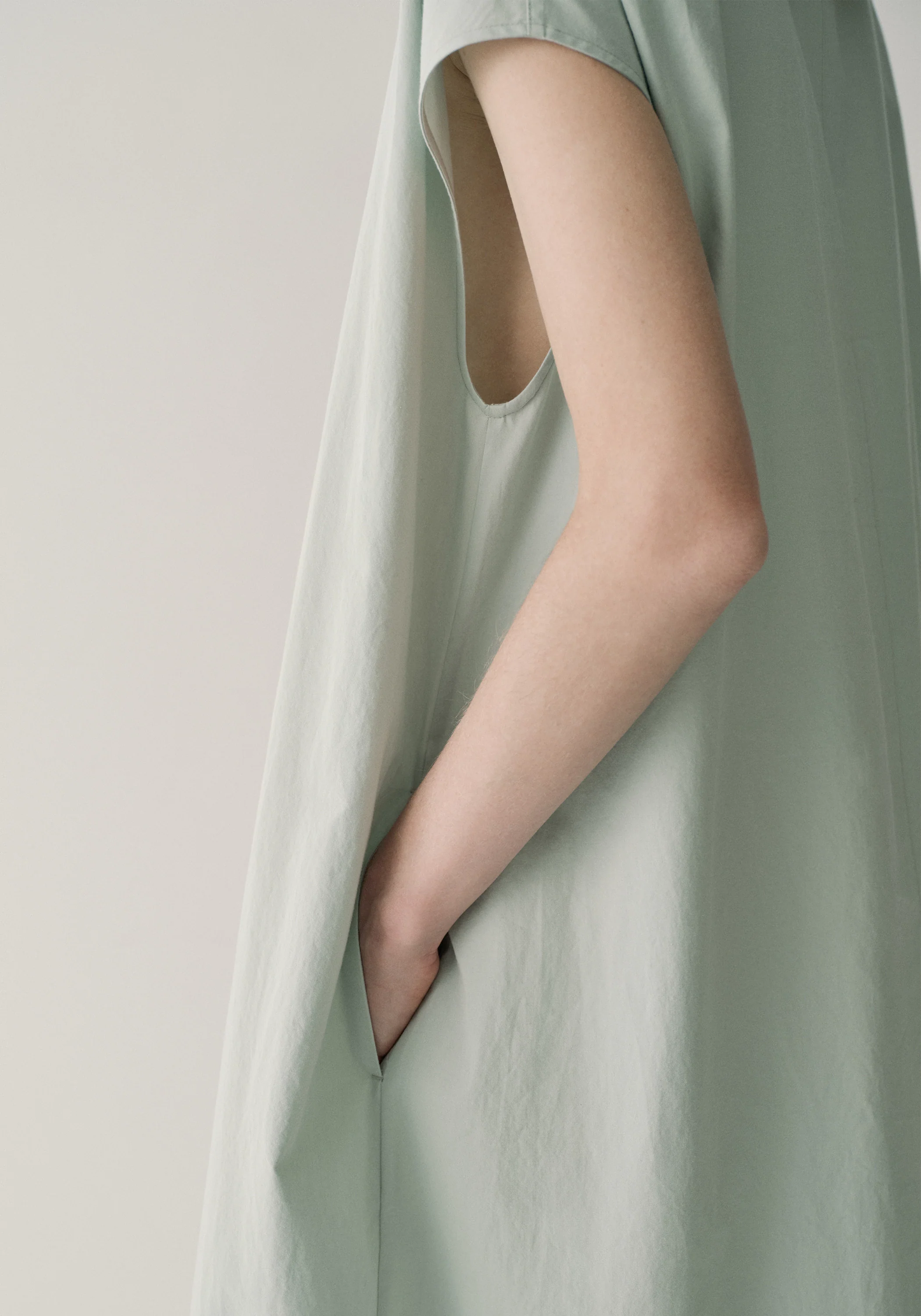 Wide-collar Buttoned Dress - Image 16