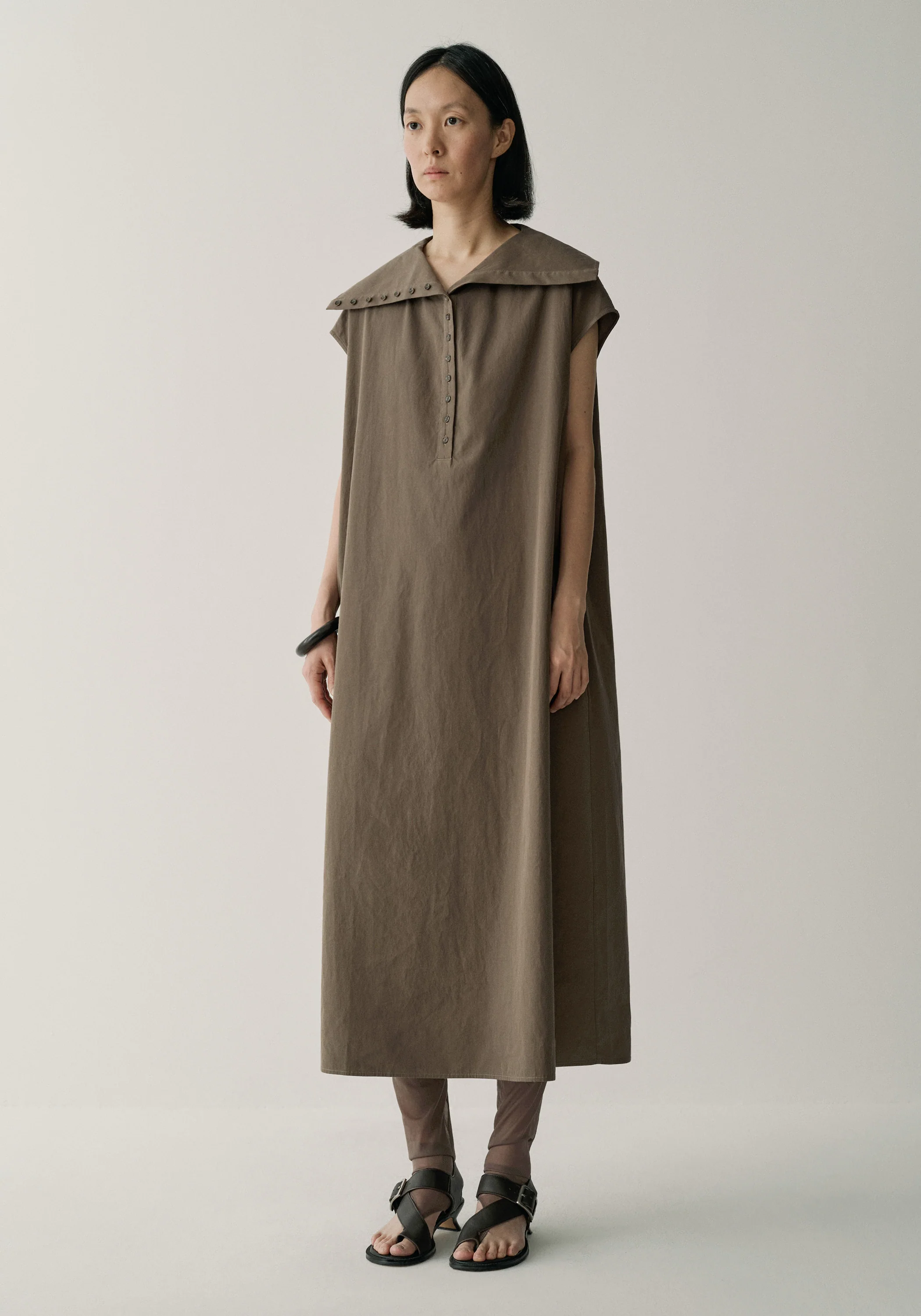 Wide-collar Buttoned Dress - Image 4
