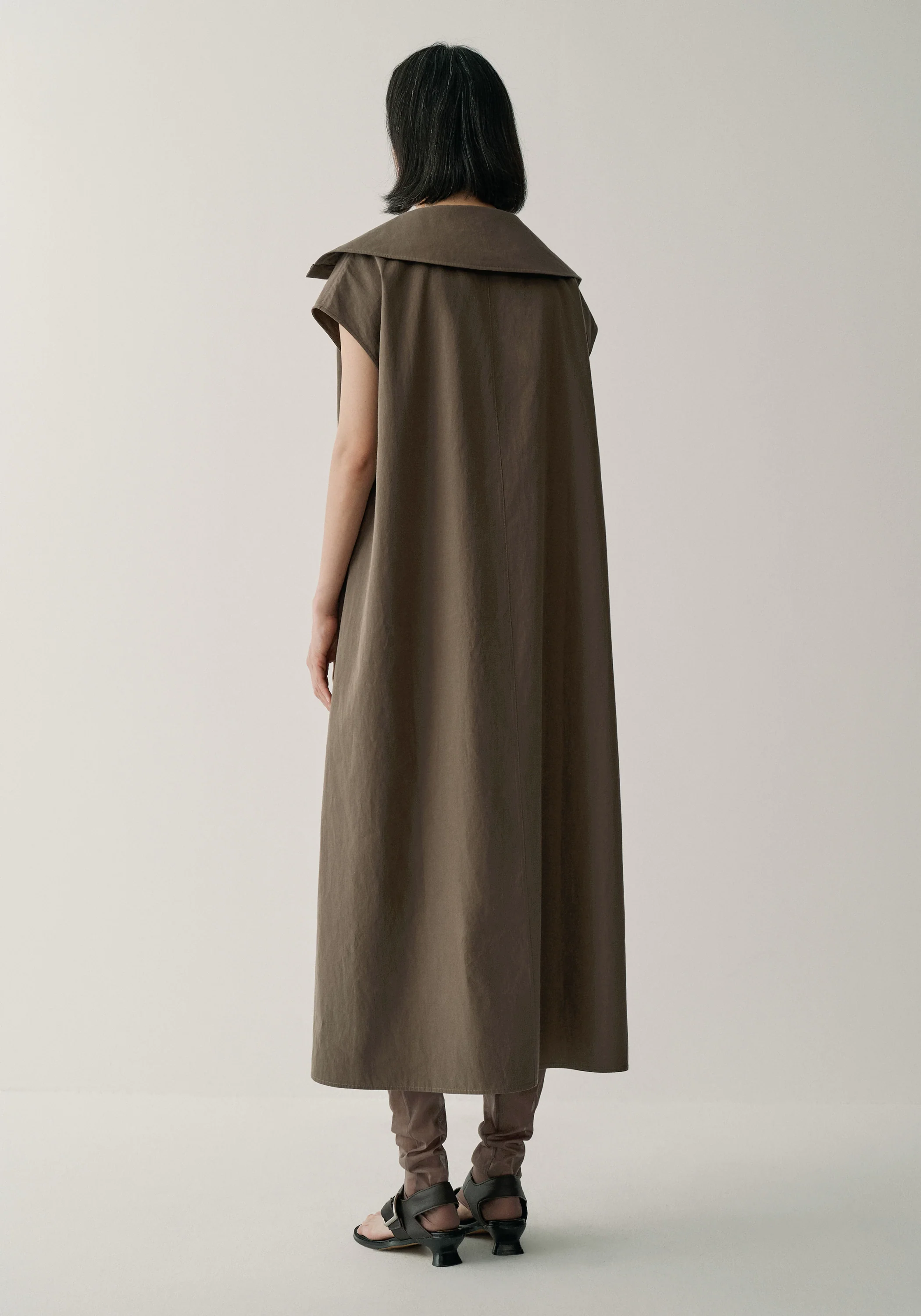Wide-collar Buttoned Dress - Image 5