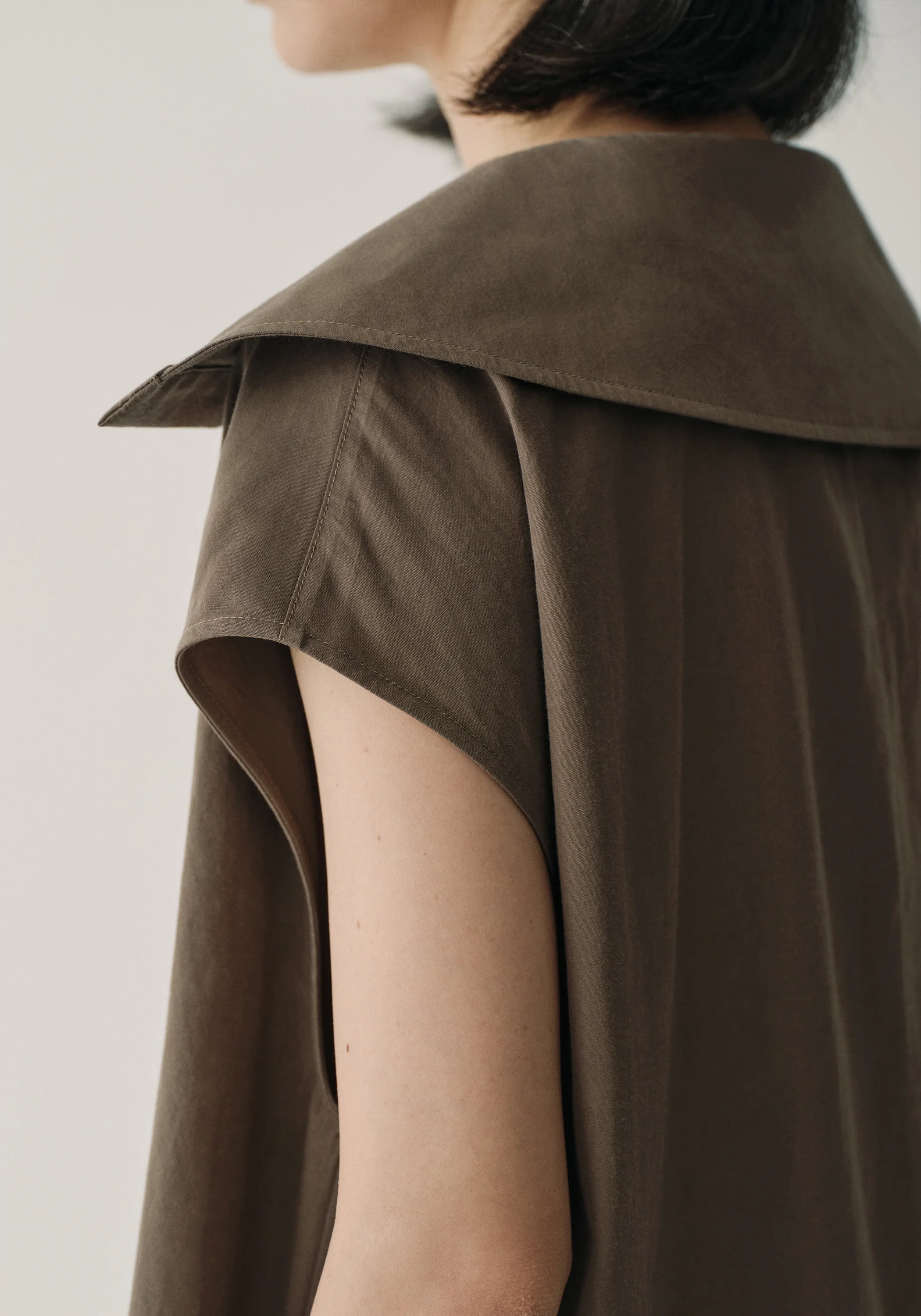 Wide-collar Buttoned Dress - Image 8
