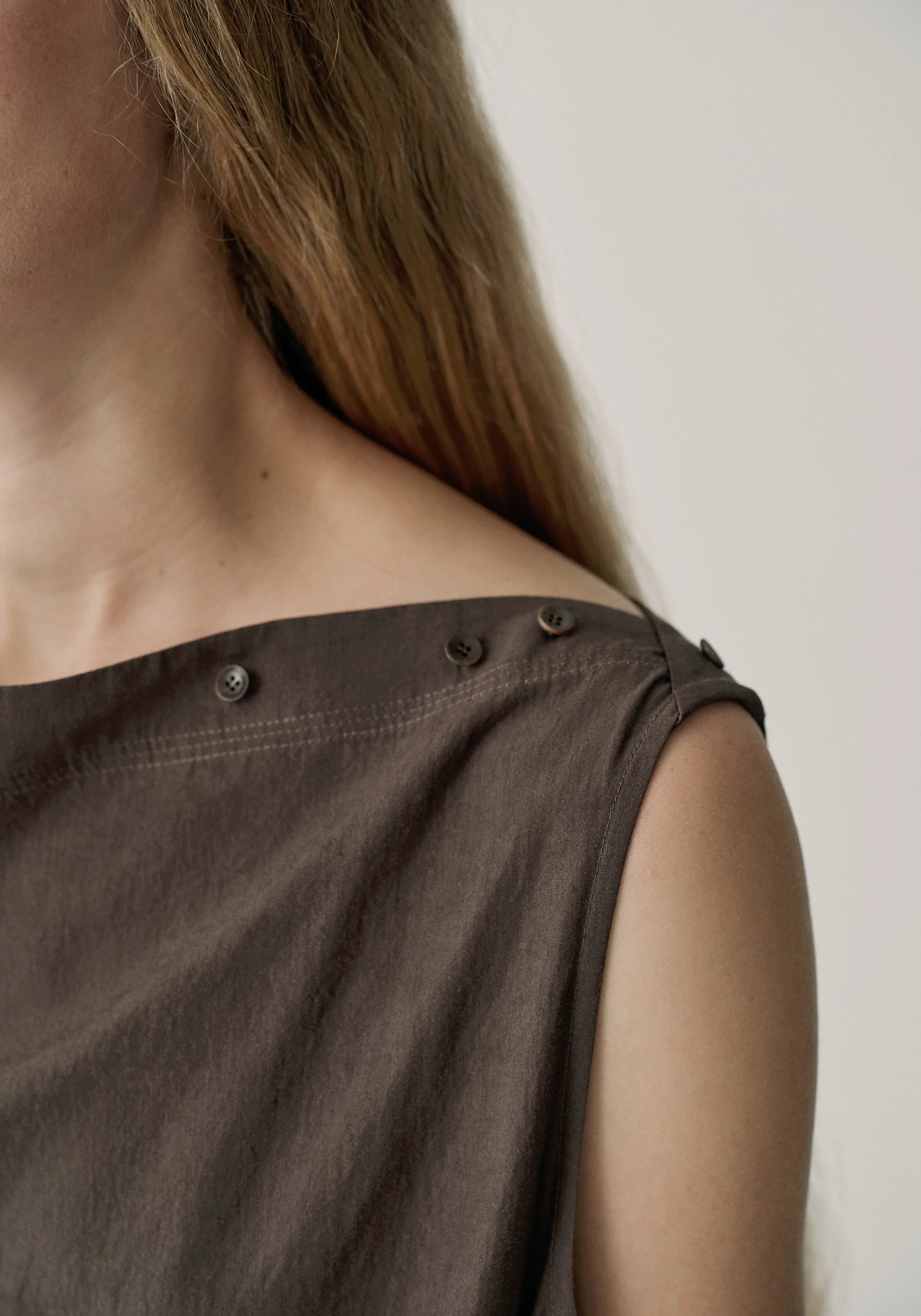 Button-detail Sleeveless Dress - Image 9