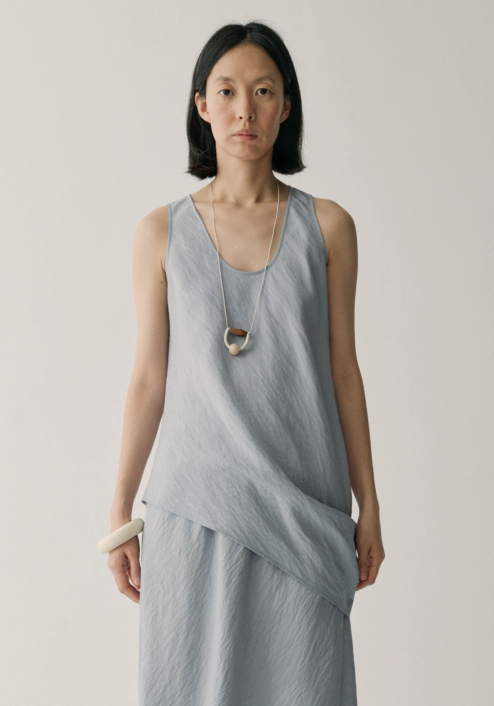 U-neck Sleeveless Top - Image 10