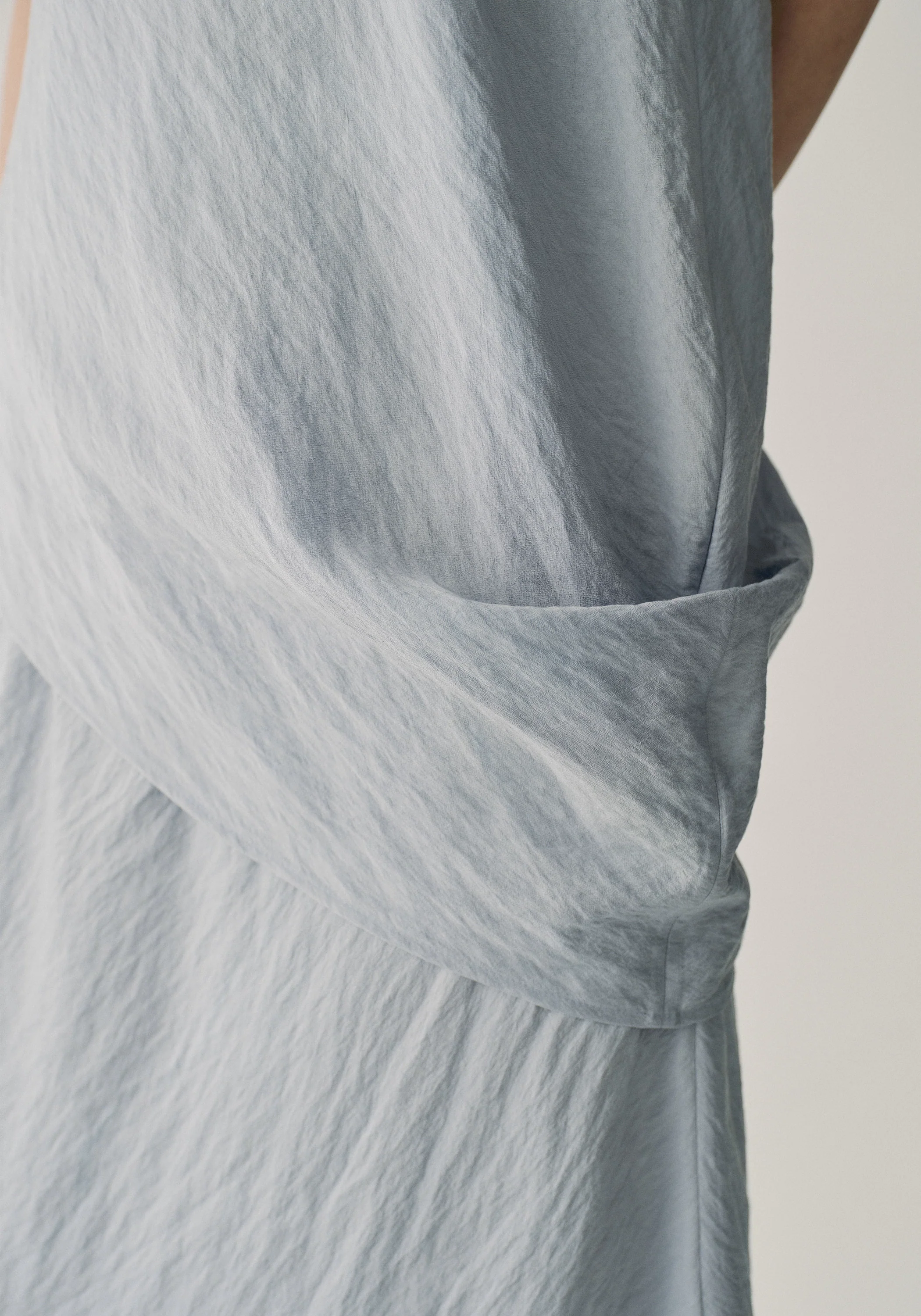 U-neck Sleeveless Top - Image 16