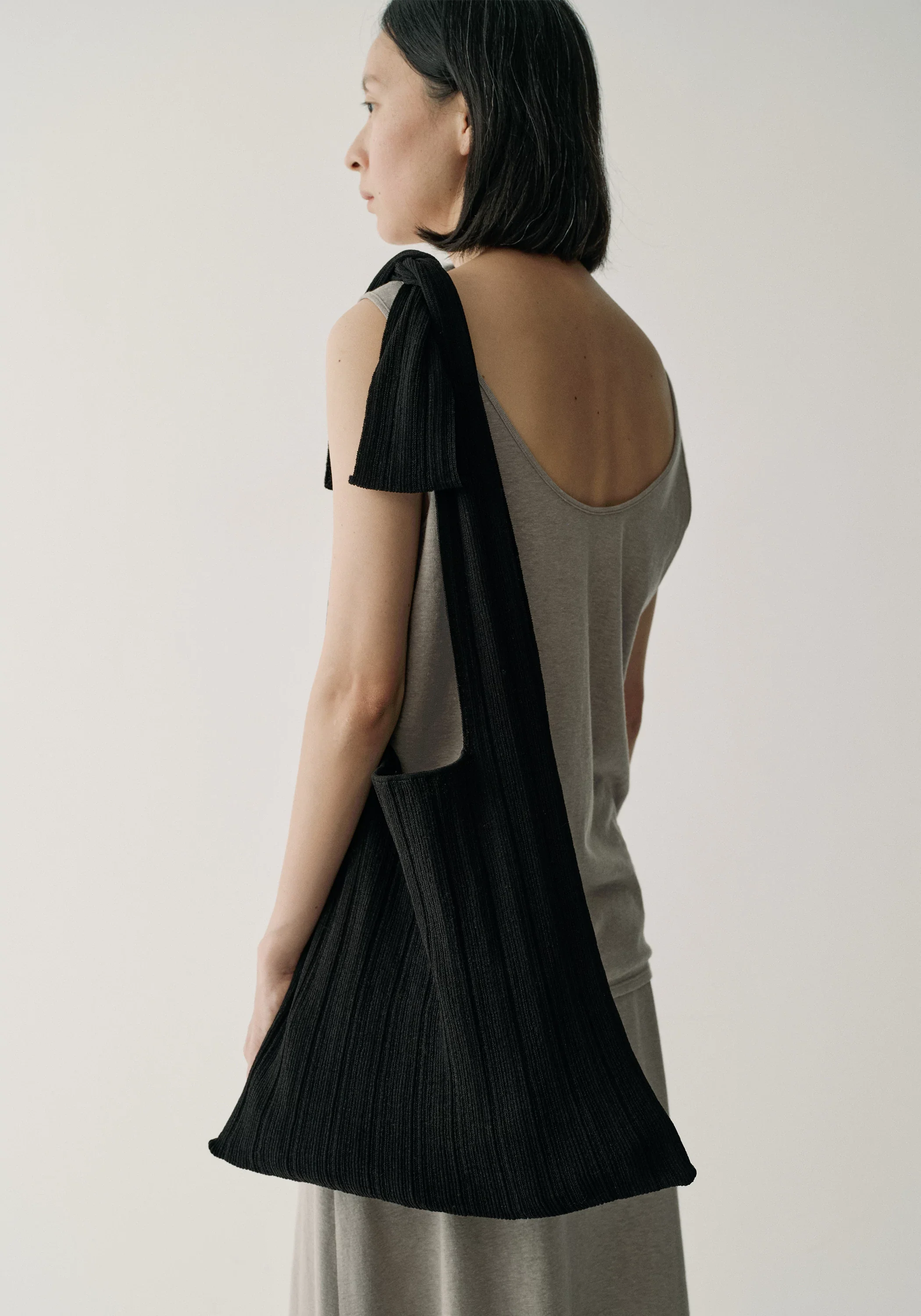 Ribbed Knit Wool Bag - Image 15