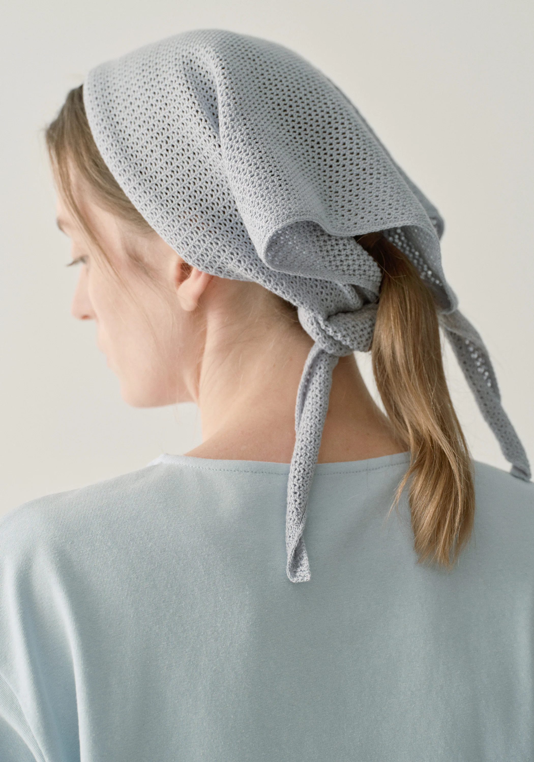 Open-knit Triangle Scarf - Image 12