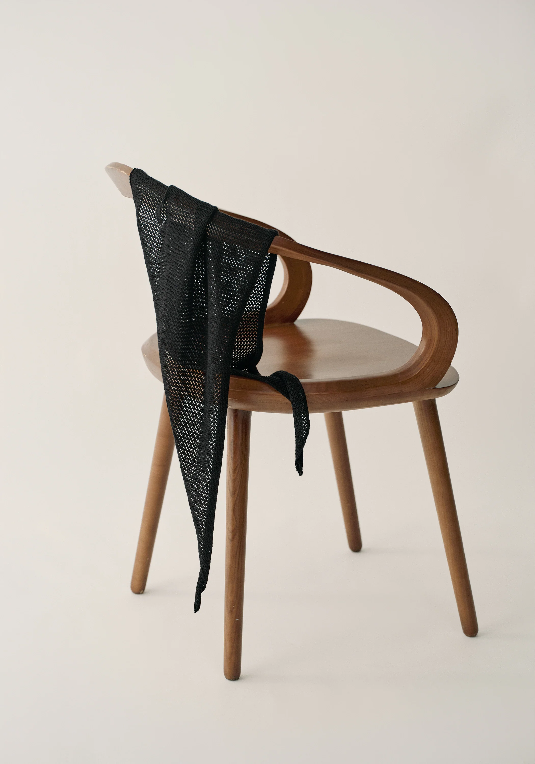 Open-knit Triangle Scarf - Image 16