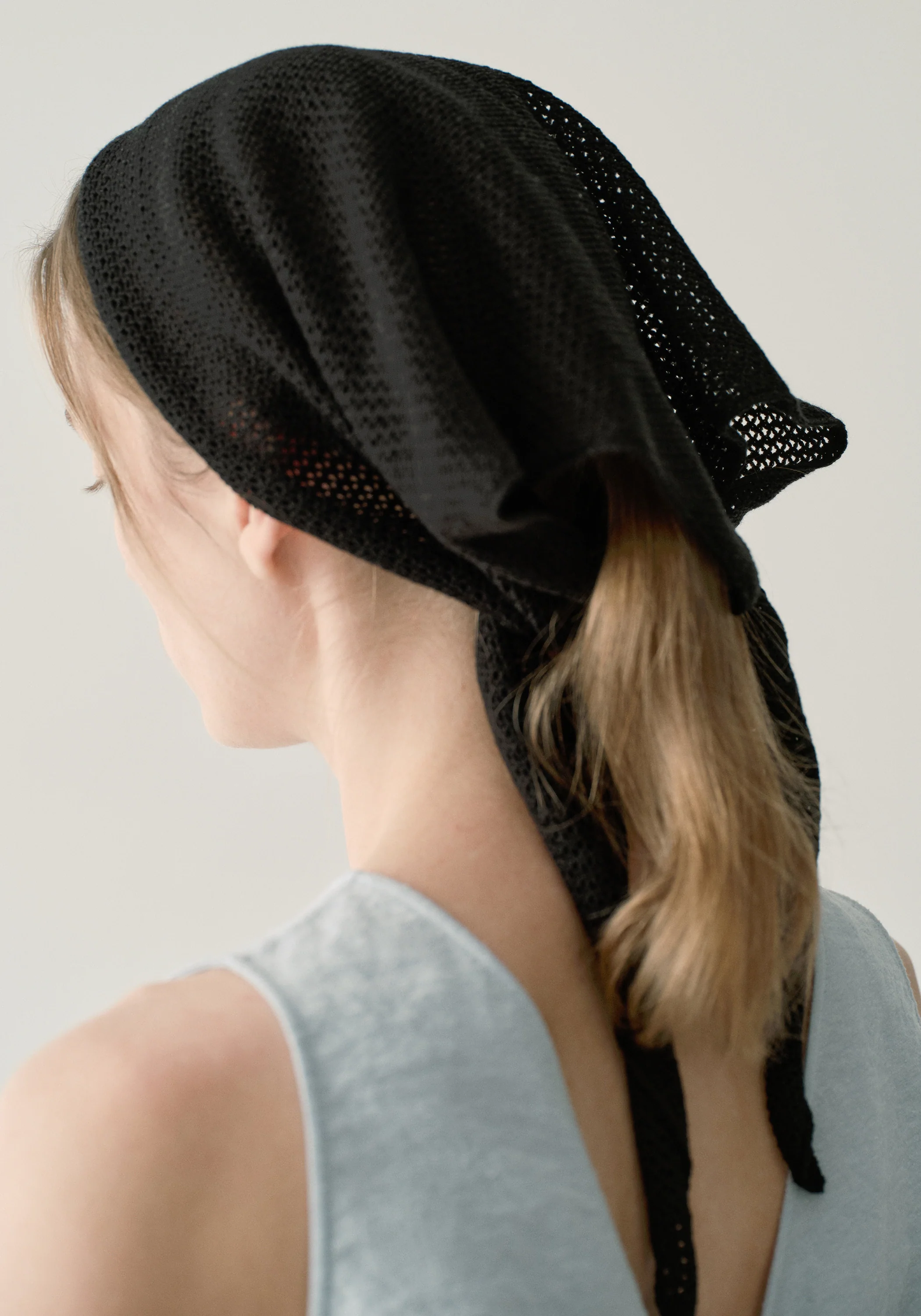 Open-knit Triangle Scarf - Image 18