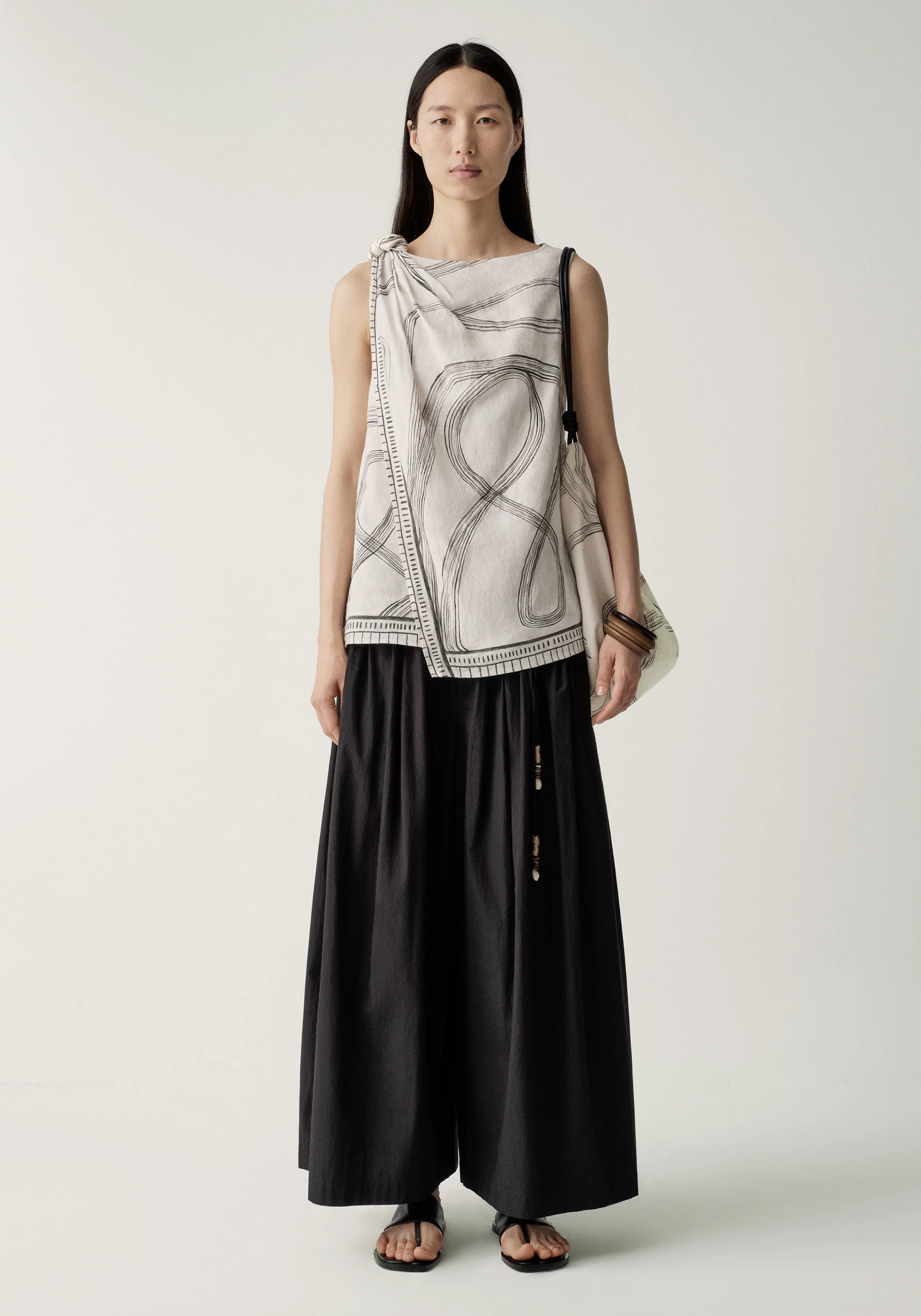 Print Sleeveless Top - Image 3