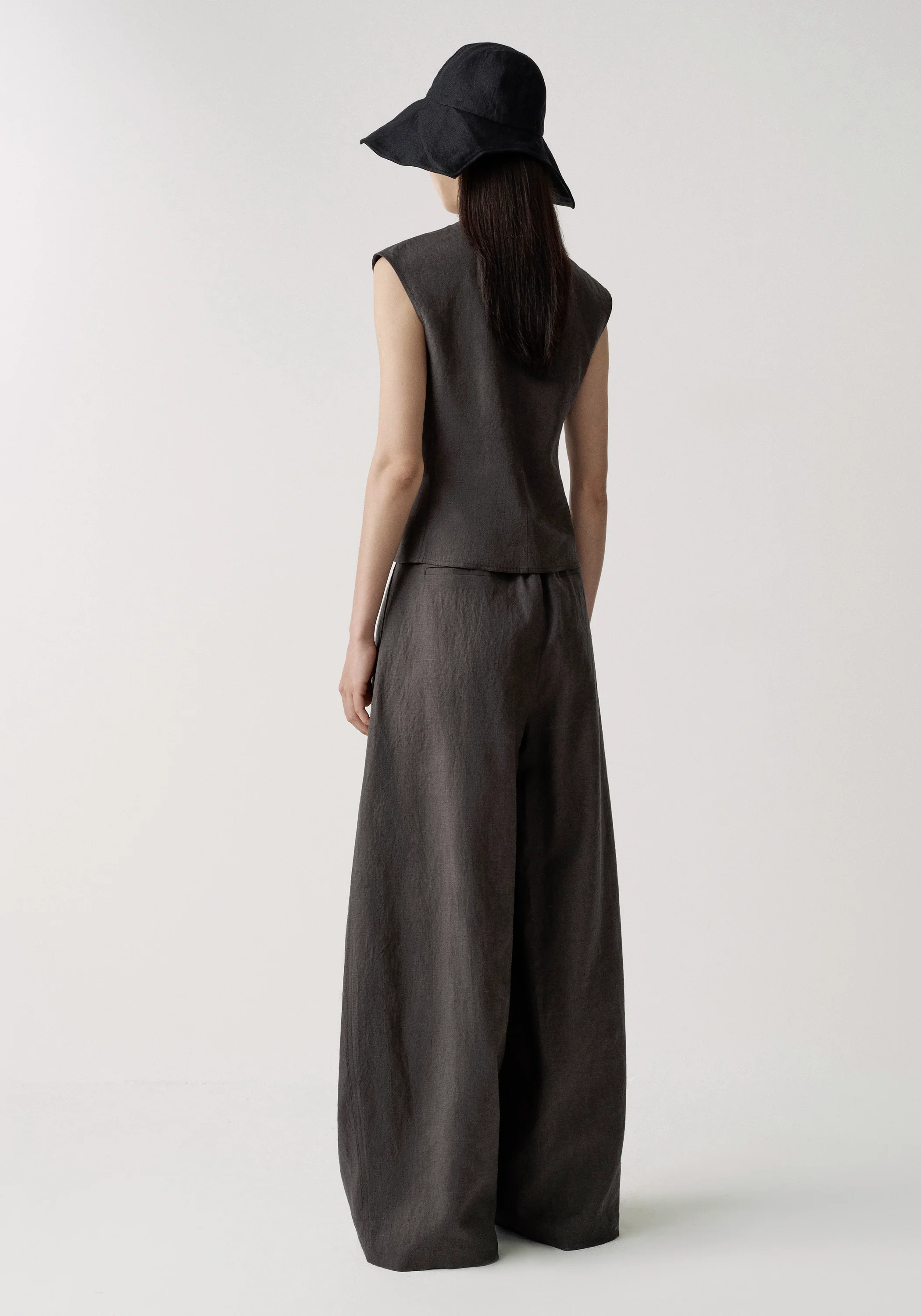 Tailored Linen Vest - Image 4