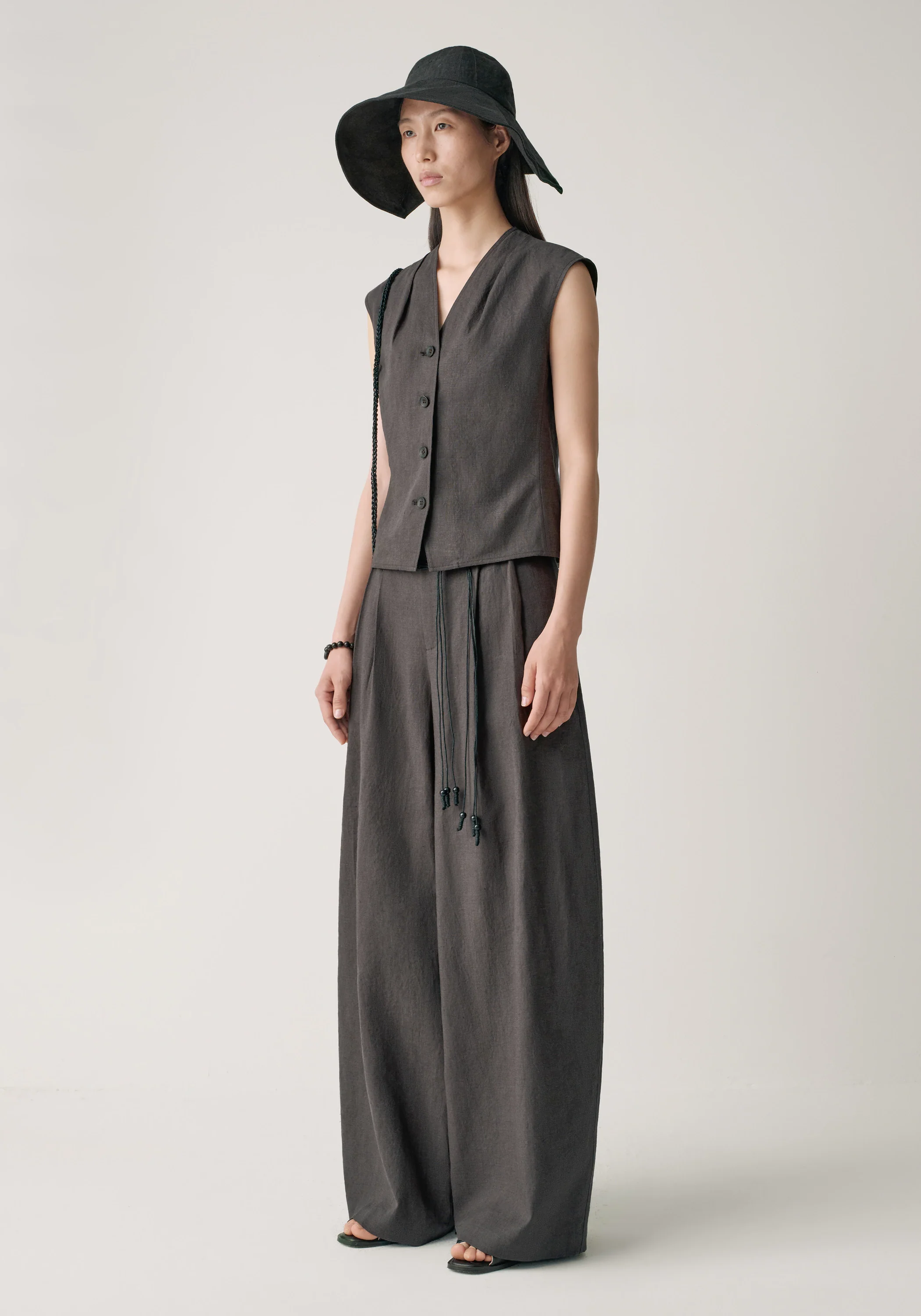 Tailored Linen Vest - Image 5