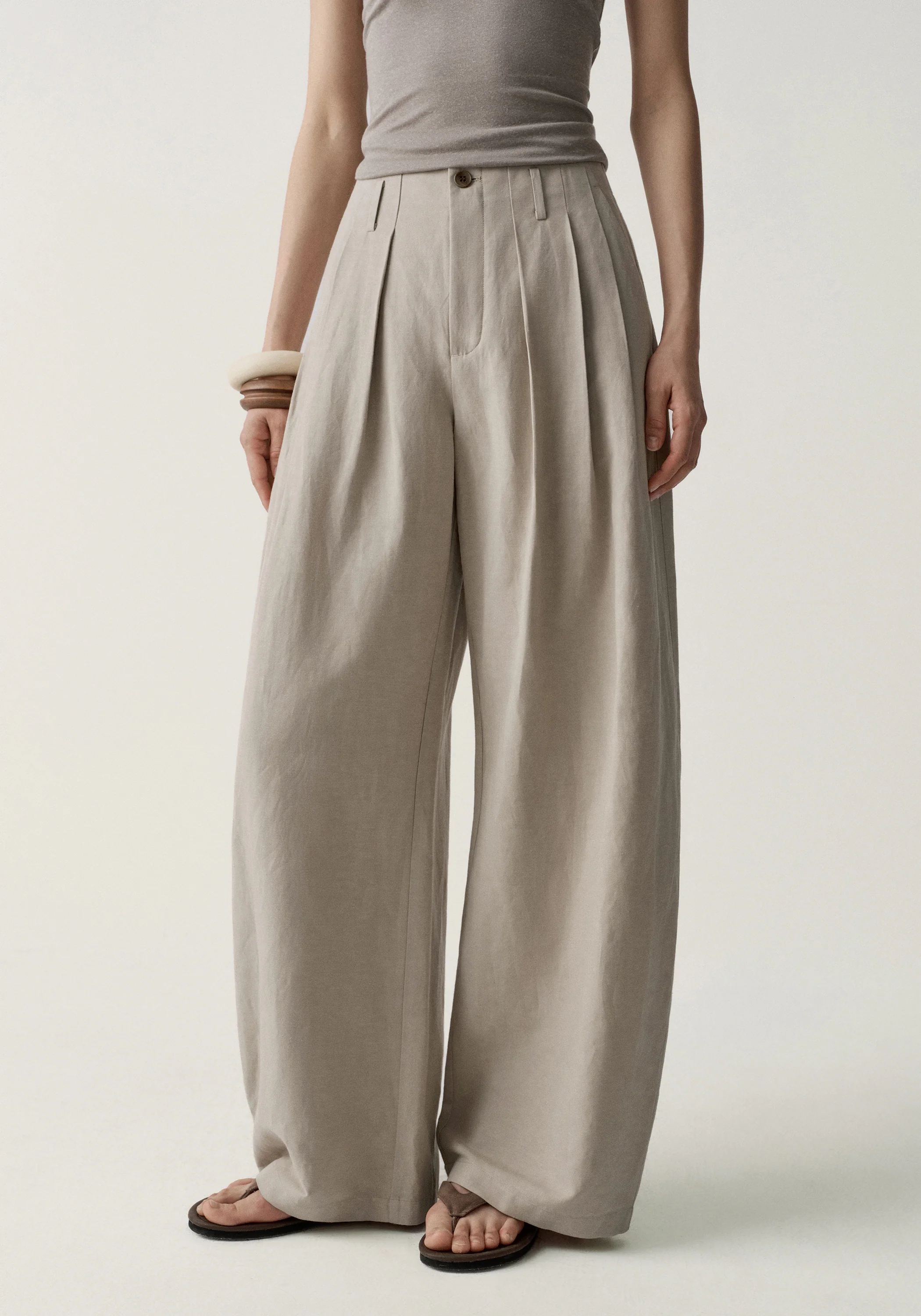 Pleated Curved Pants - Image 20