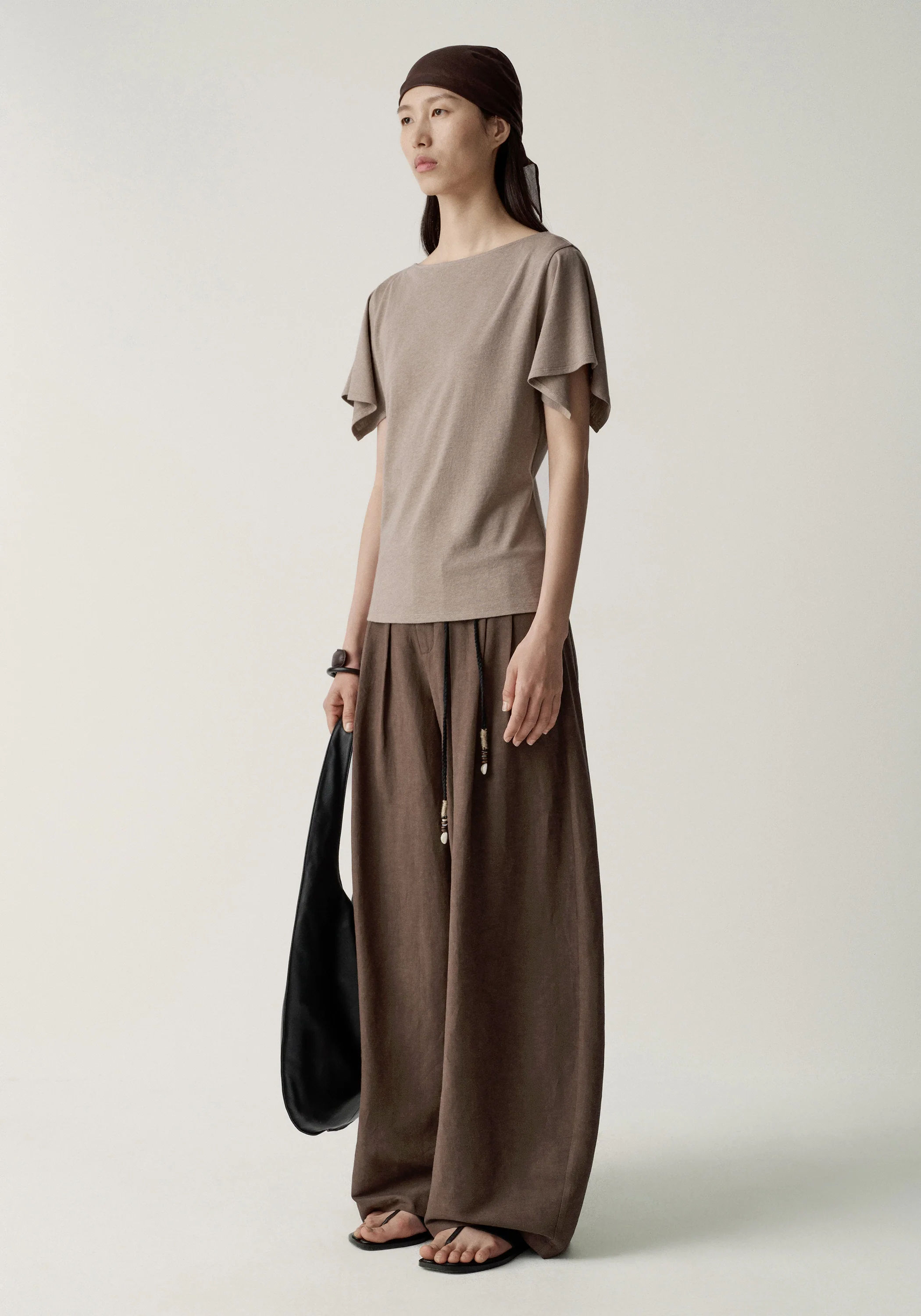 Pleated Curved Pants - Image 4