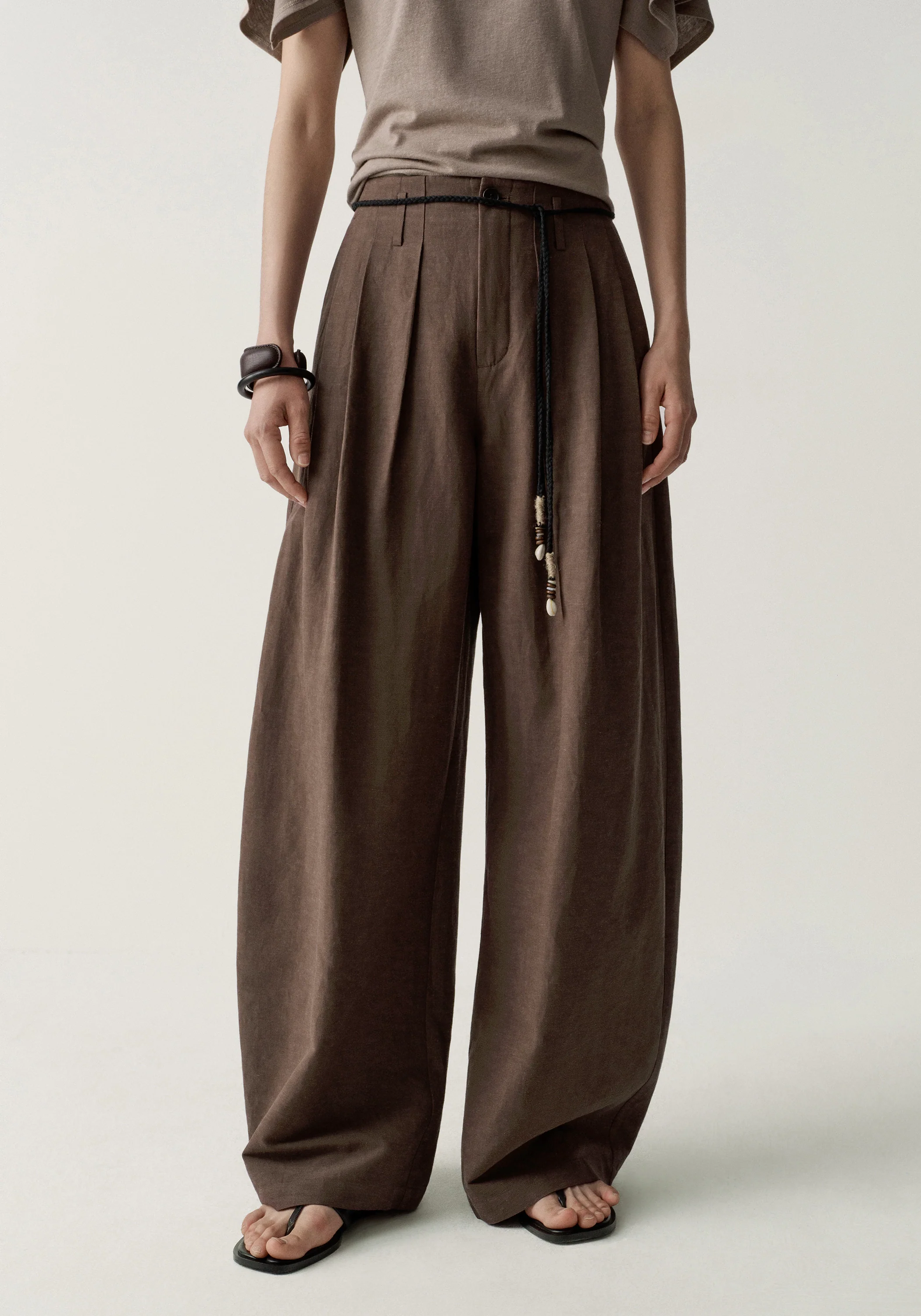 Pleated Curved Pants - Image 7
