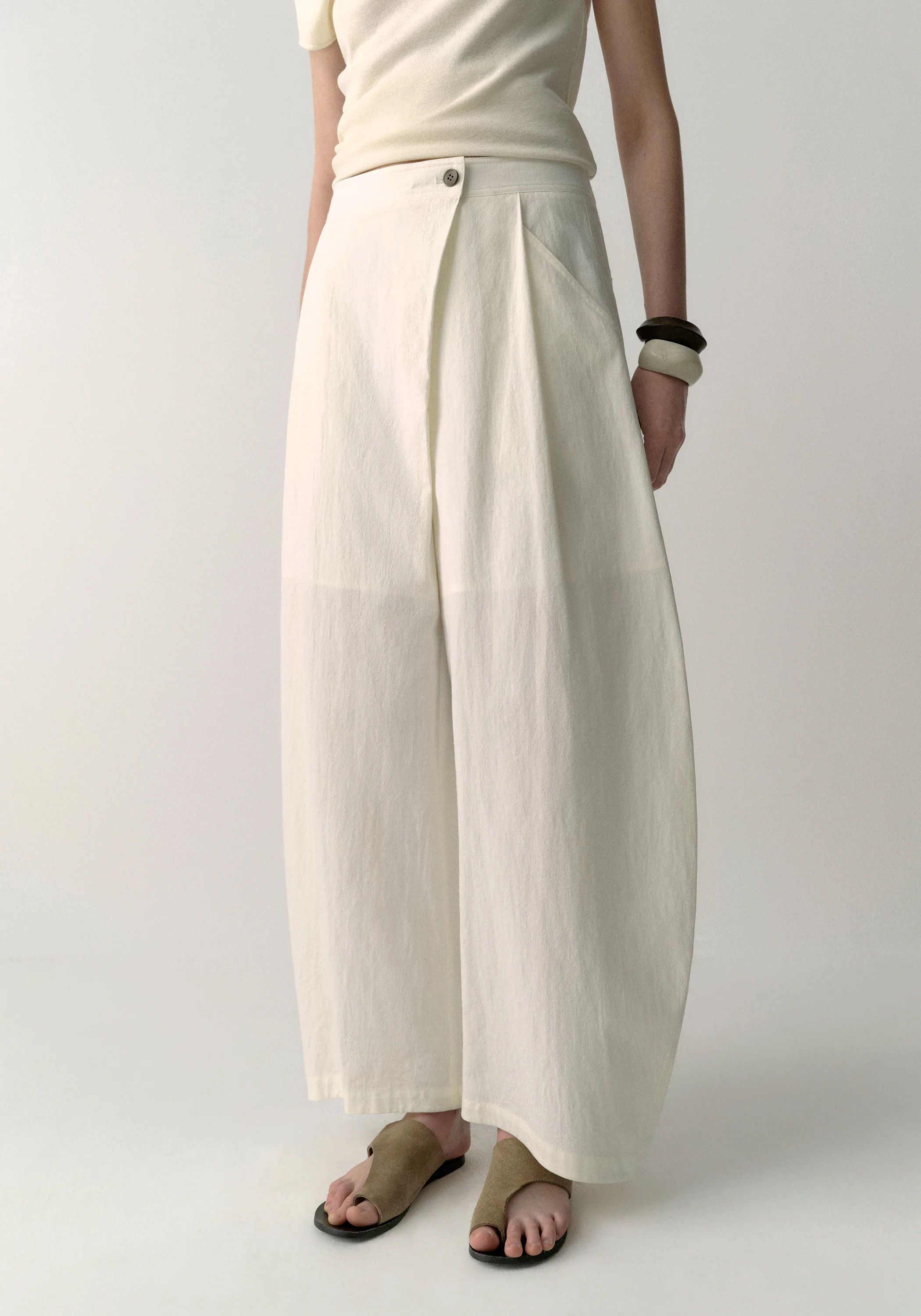 Asymmetric Cropped Pants - Image 20
