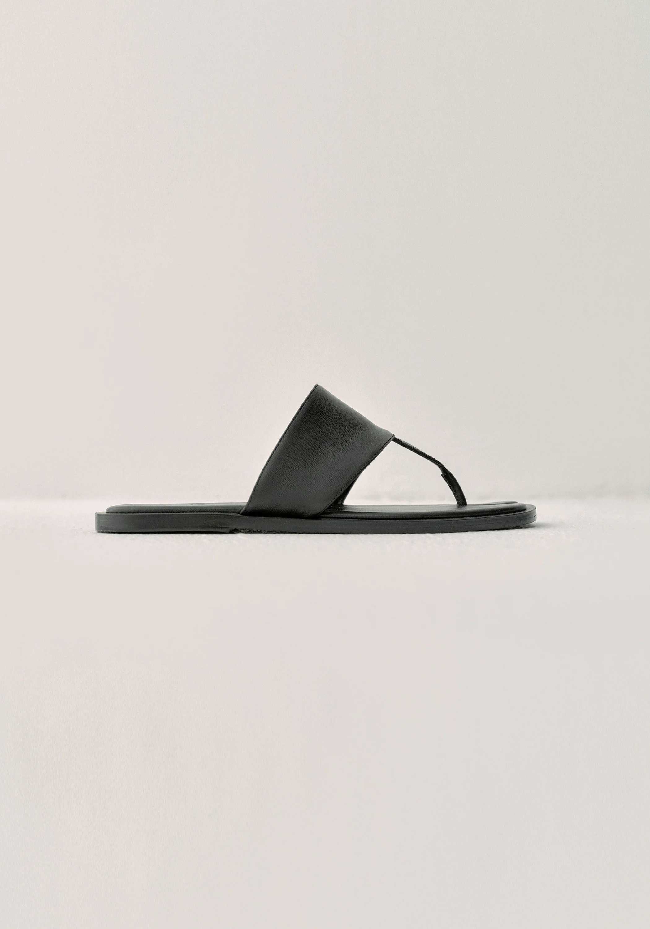Lambskin Tabi Flat Sandals