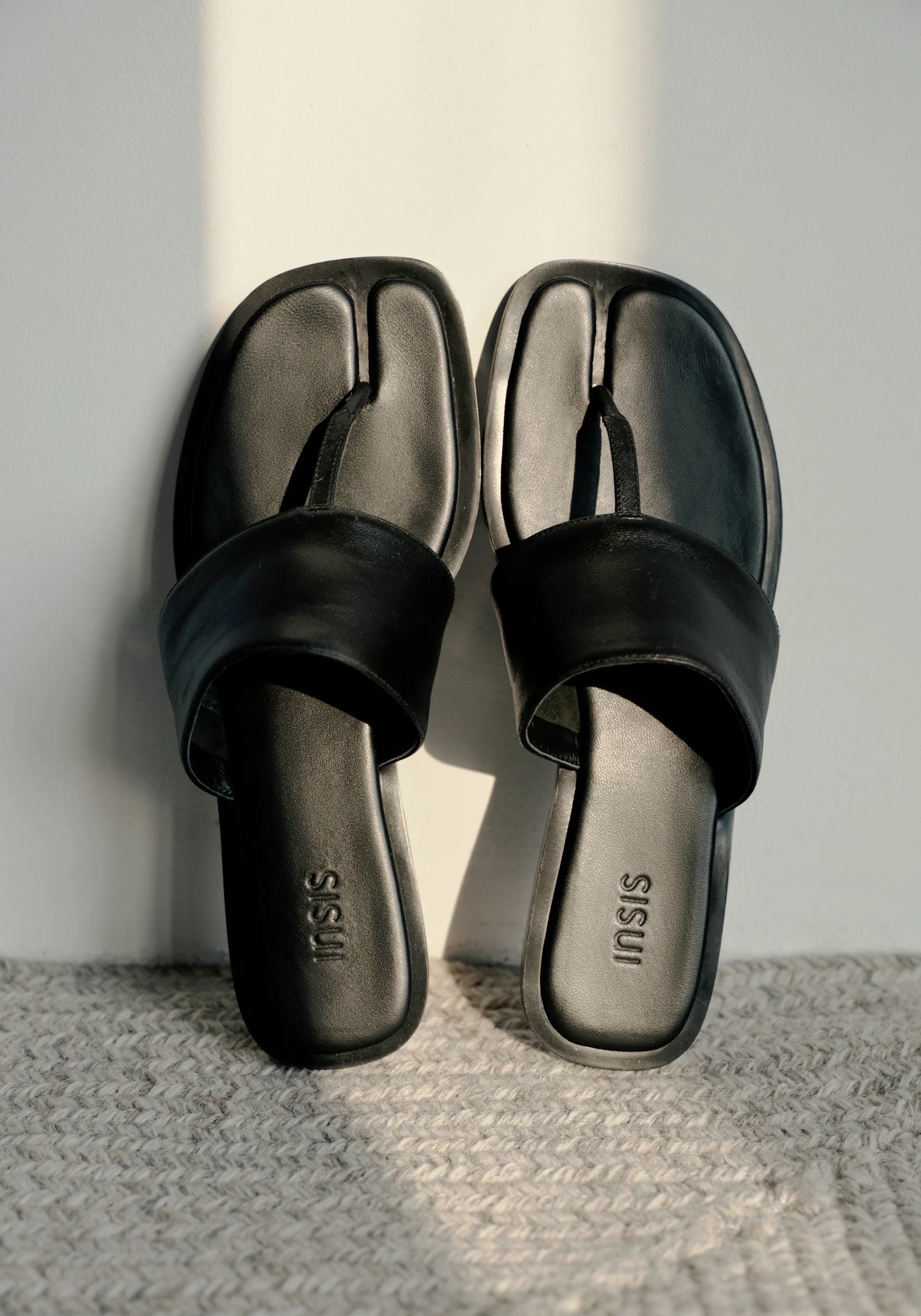 Lambskin Tabi Flat Sandals - Image 7