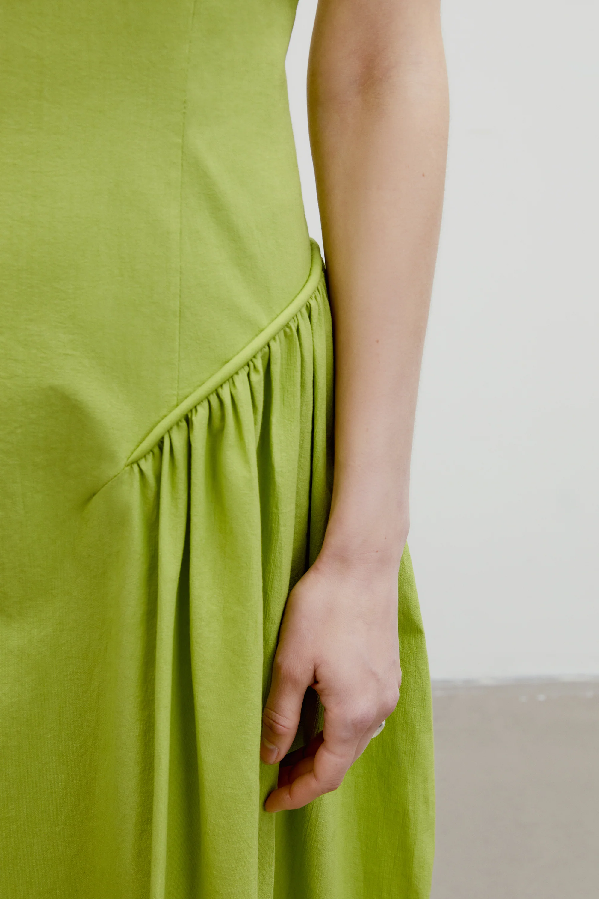 Gathered Backless Cotton Dress - Image 17
