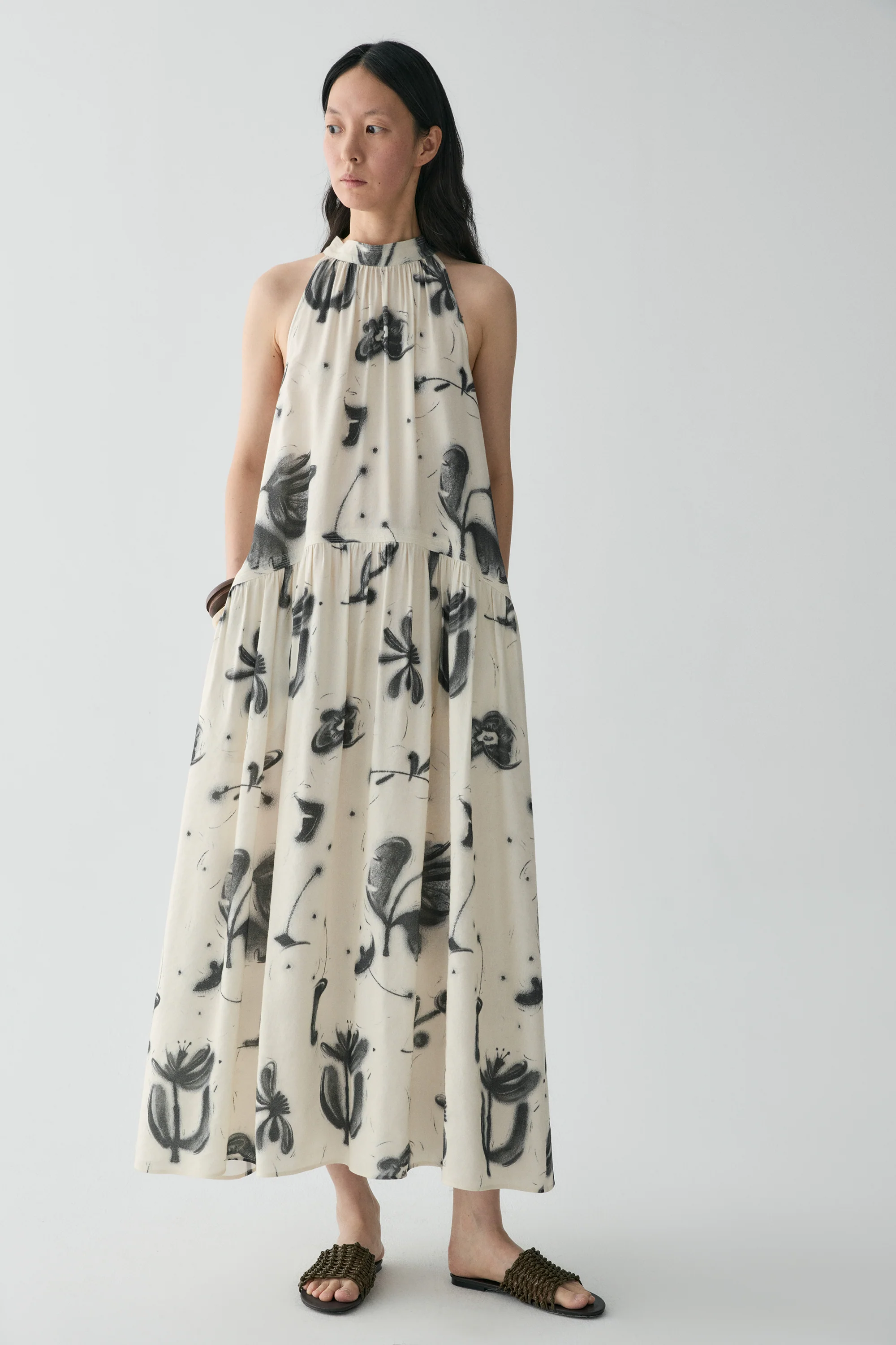 Halterneck Campanula-print Dress - Image 9