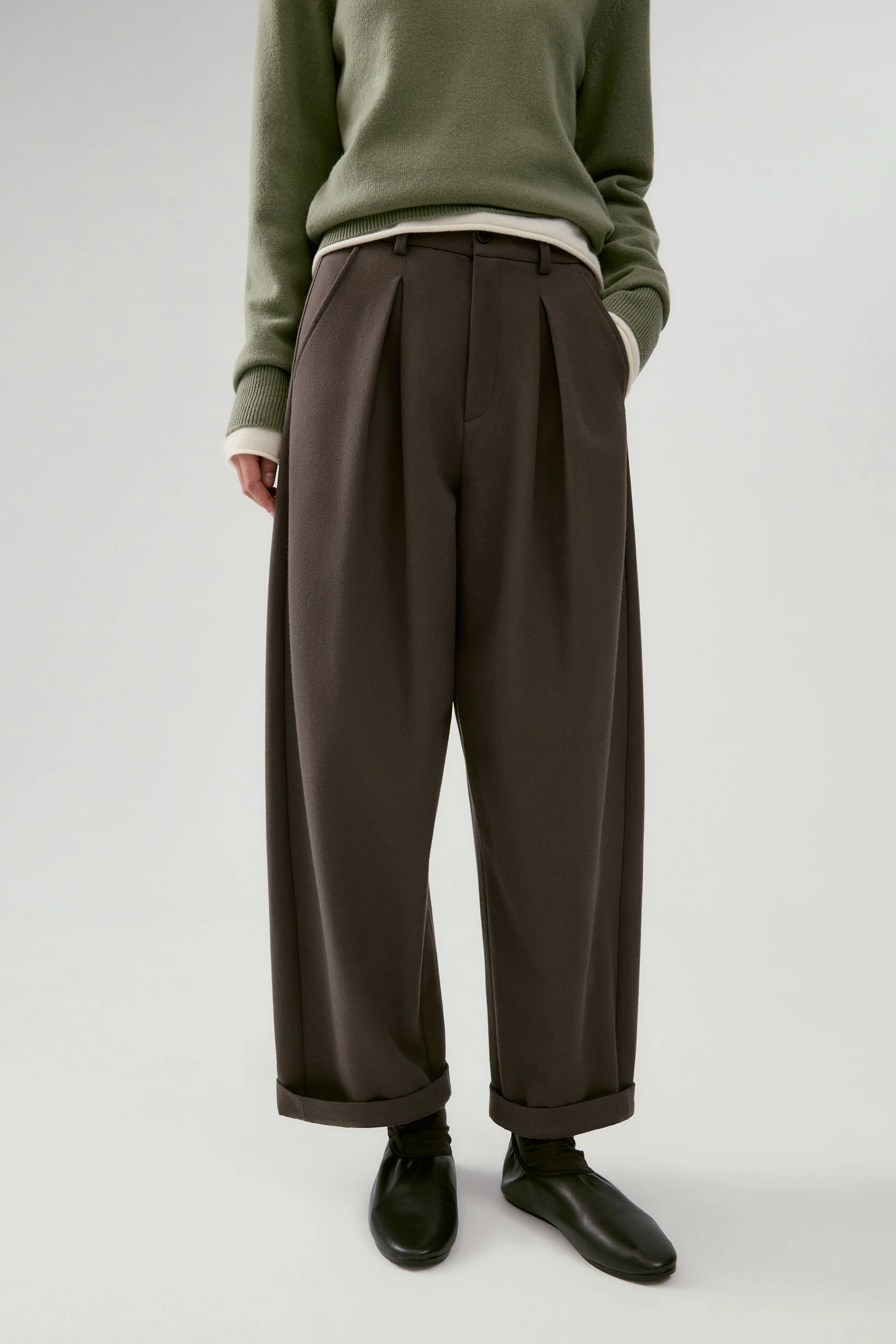 Brushed Fabric Japanese-Style Casual Cropped Pants - Image 13