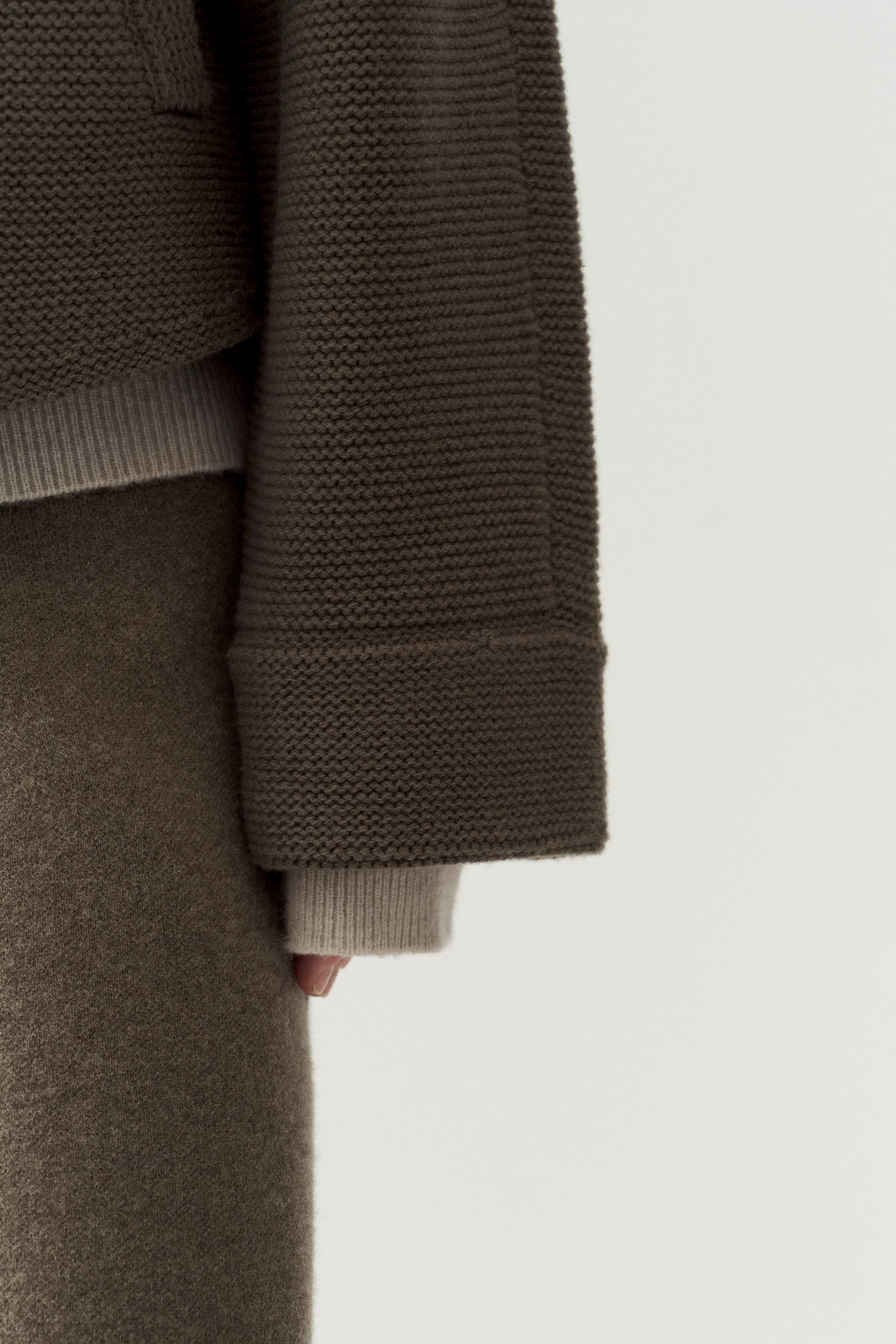100% Wool Knitted Cardigan - Image 13