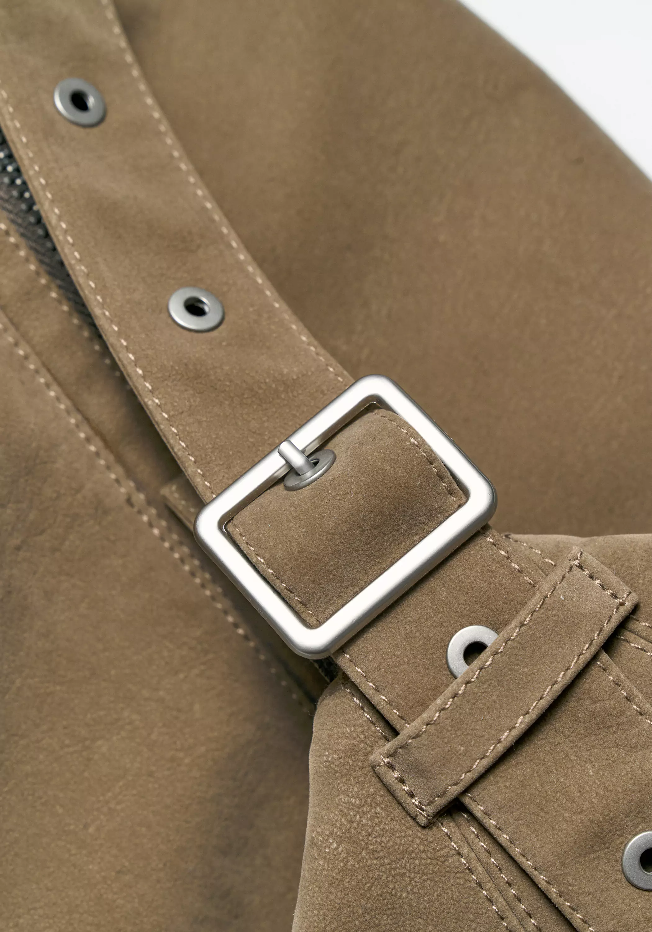 Large Belted Hobo Bag - Image 17