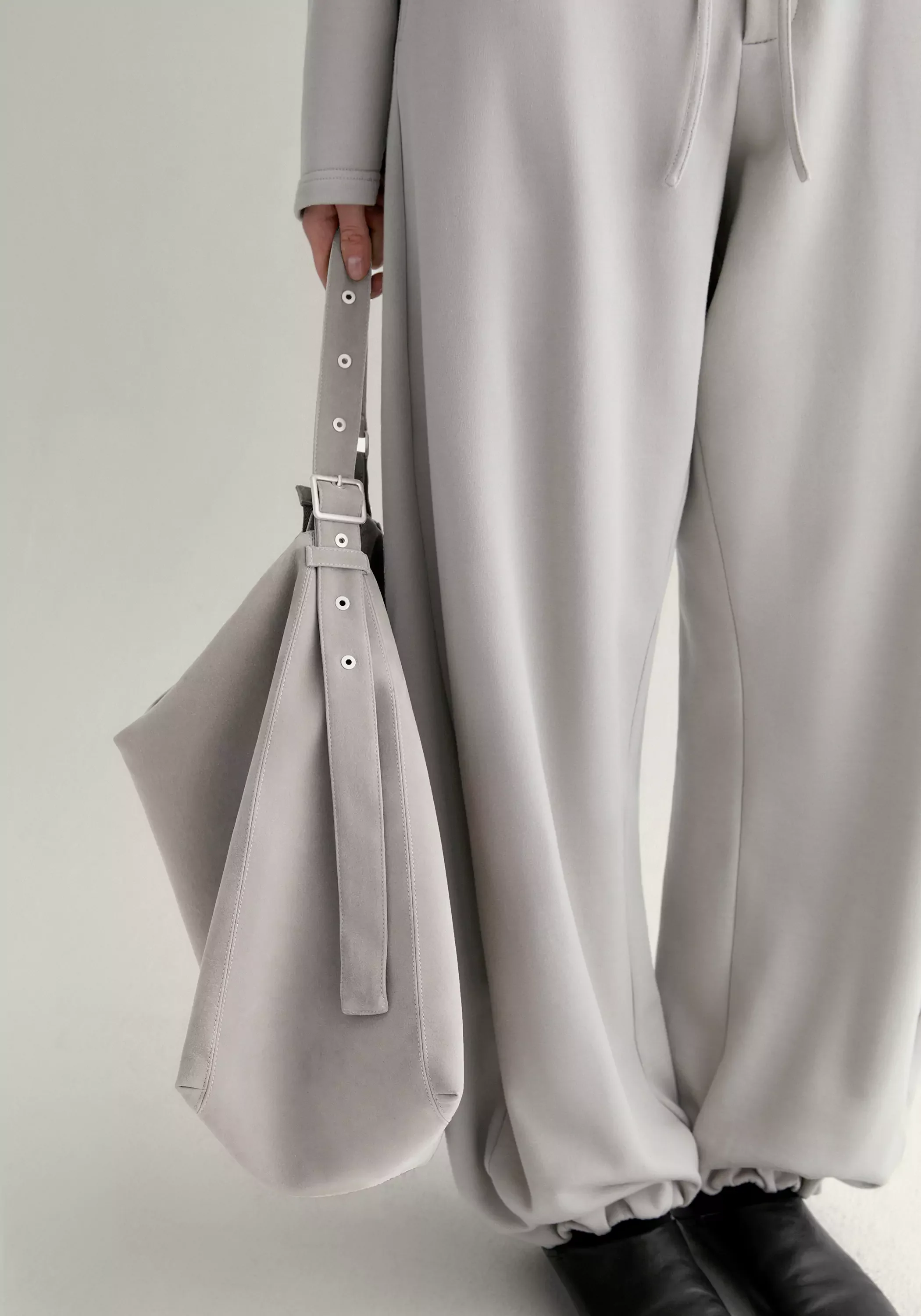 Large Belted Hobo Bag - Image 27