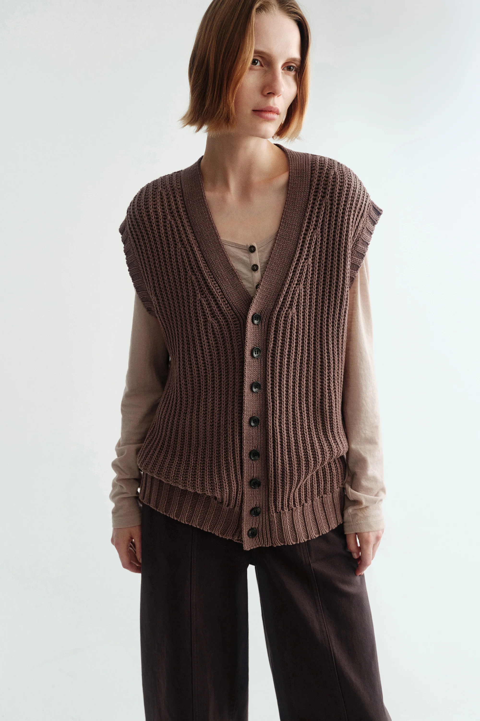 Linen Knitted Vest - Image 12
