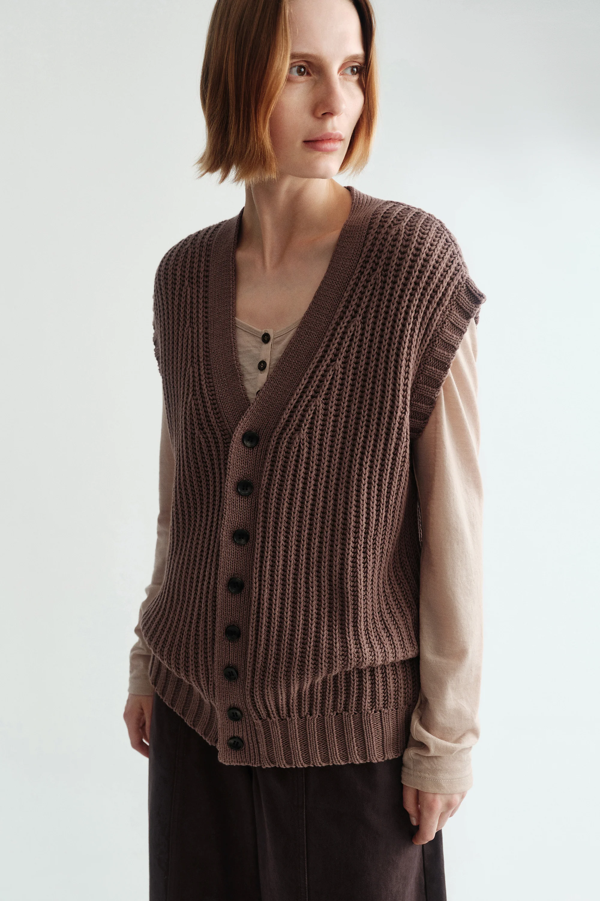 Linen Knitted Vest - Image 13