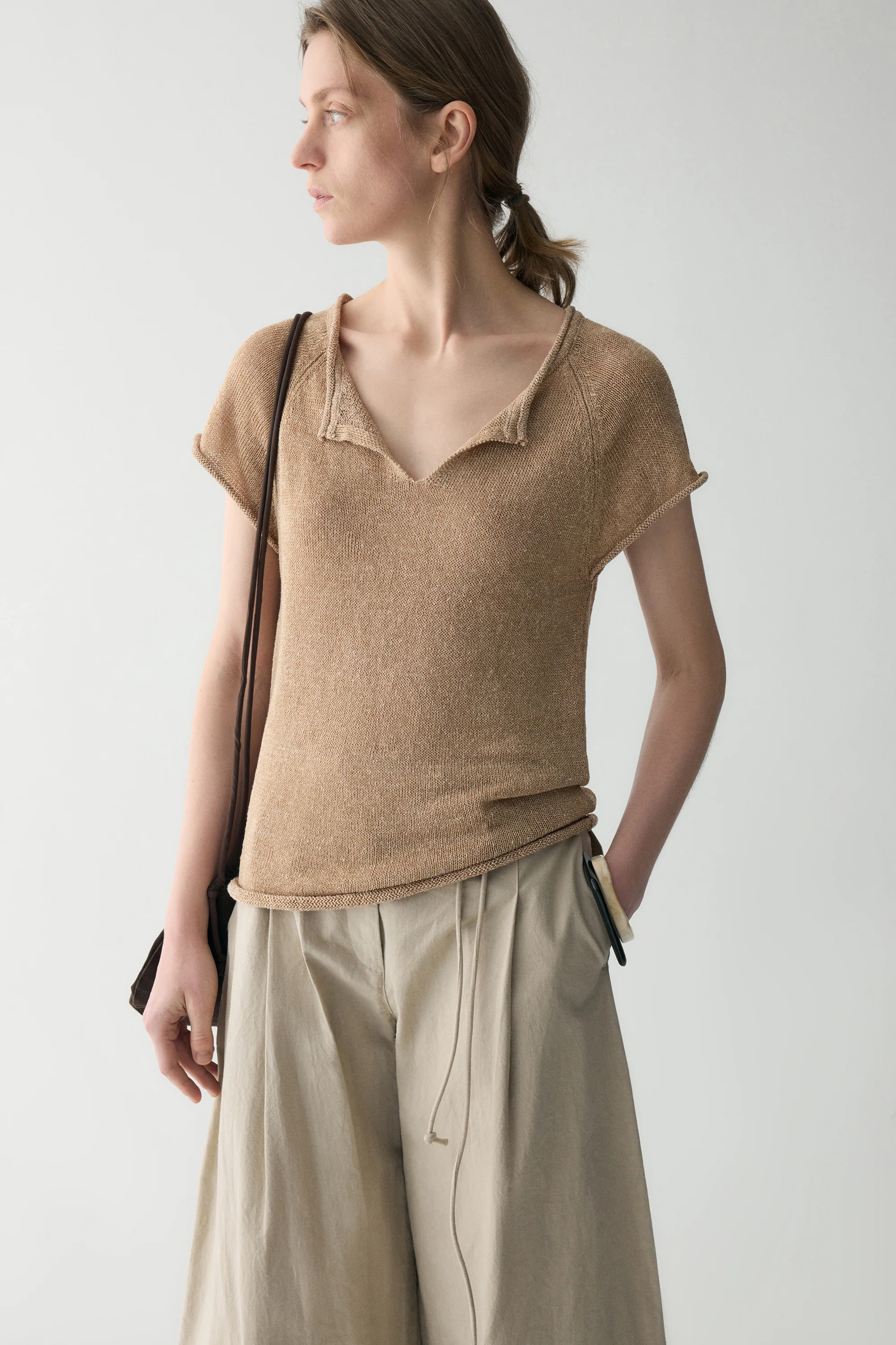 Linen V-neck Shirt - Image 9