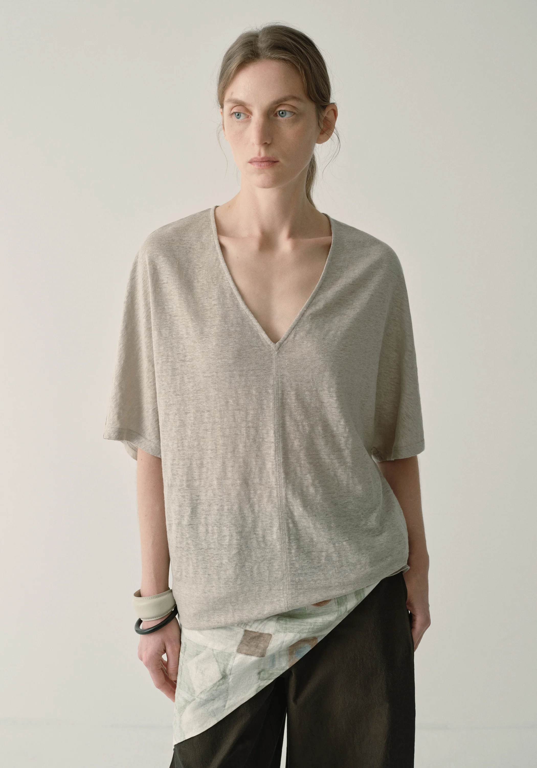 Linen V-neck T-shirt