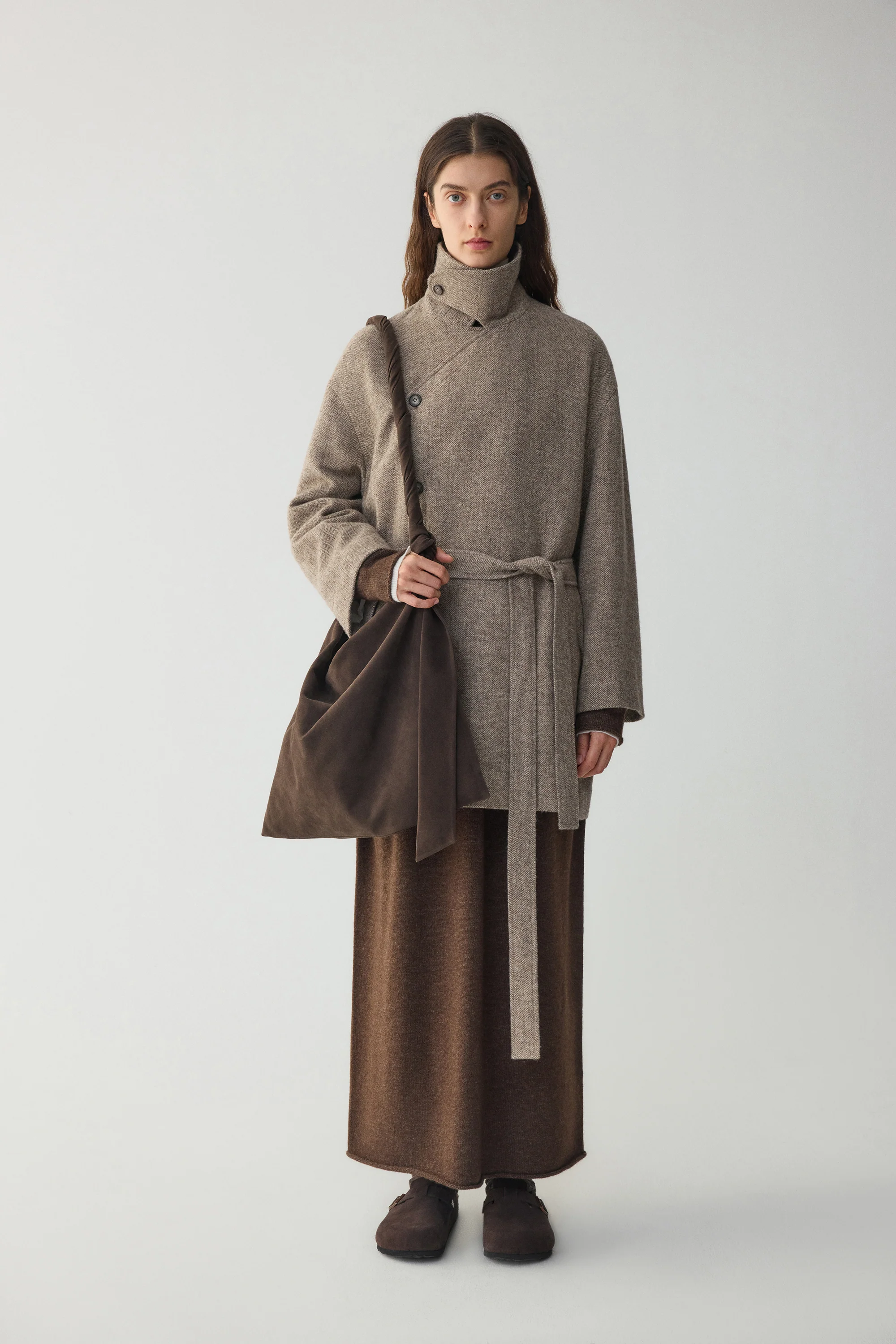 Linen-Wool Blend Trench Coat - Image 3