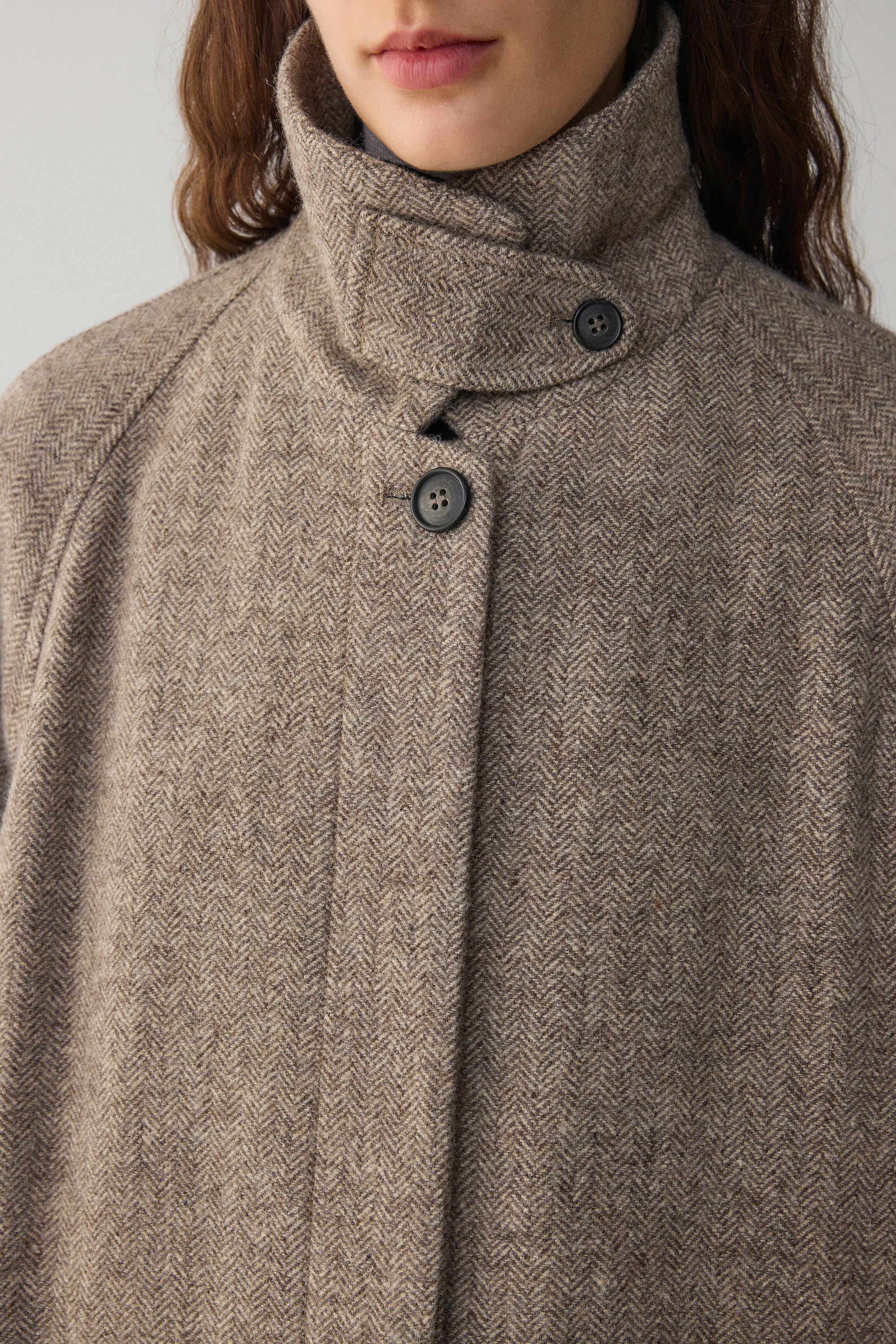 Linen-Wool Blend Trench Coat - Image 18